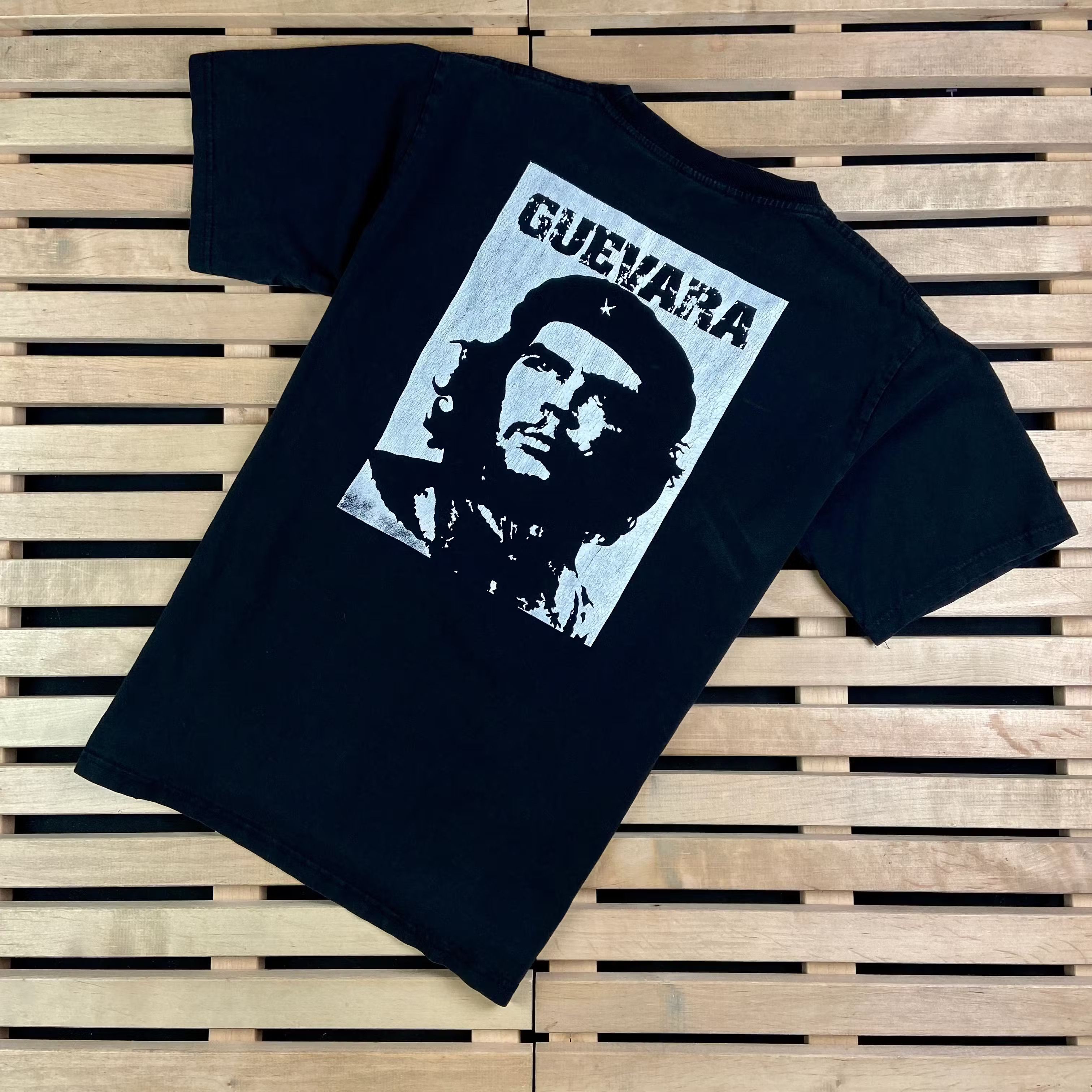 Vintage Mens Vintage T Shirt Che Guevara Size L Size US L / EU 52-54 / 3 - 7 Thumbnail