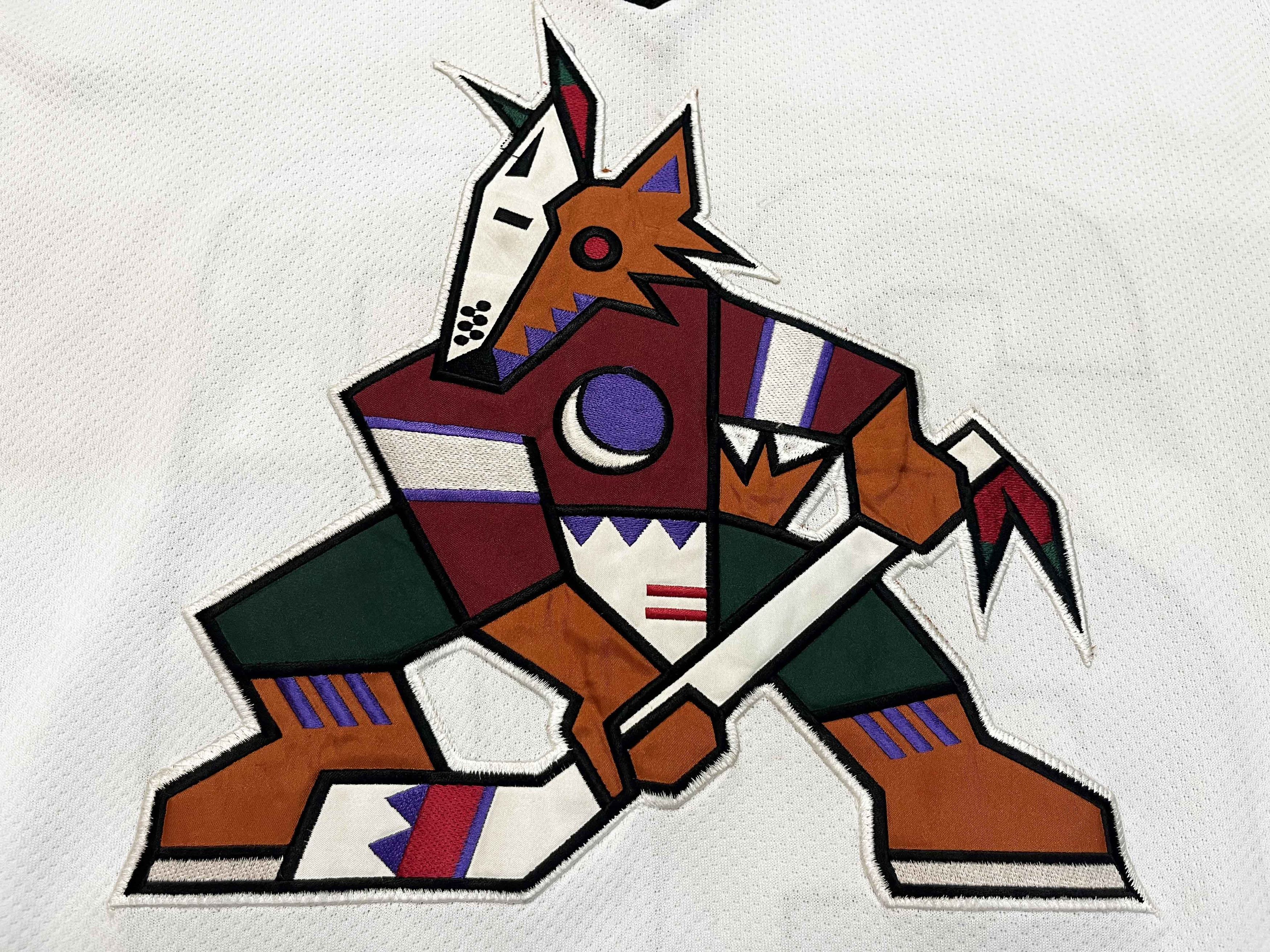 Starter Vtg Starter Phoenix Coyotes TVERDOVSKY #20 NHL Hockey Jersey Size US M / EU 48-50 / 2 - 3 Thumbnail