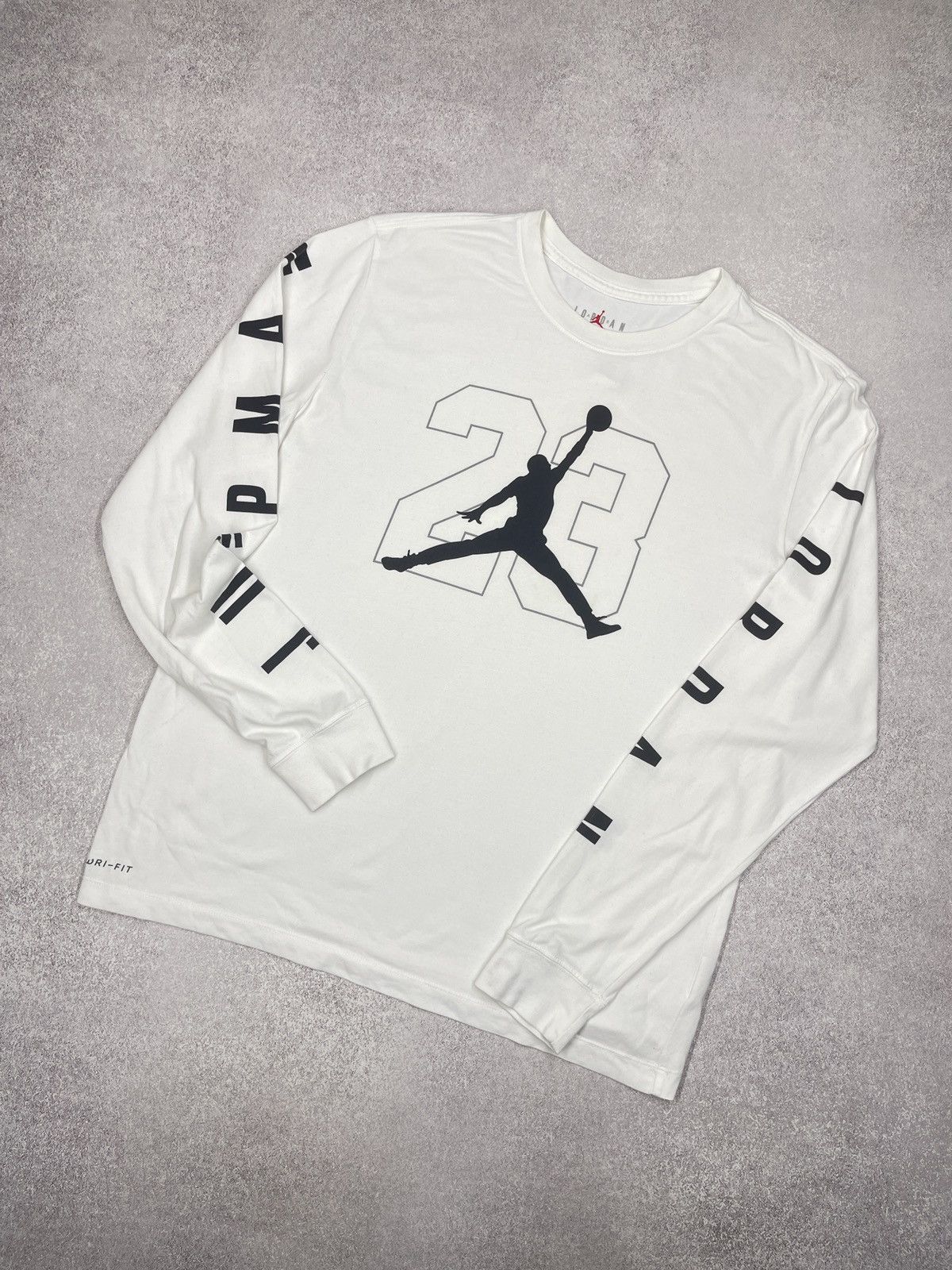 Jordan Brand Mens Nike Air Jordan JumpMan 23 Longsleeve White Big Logo Size US L / EU 52-54 / 3 - 1 Thumbnail
