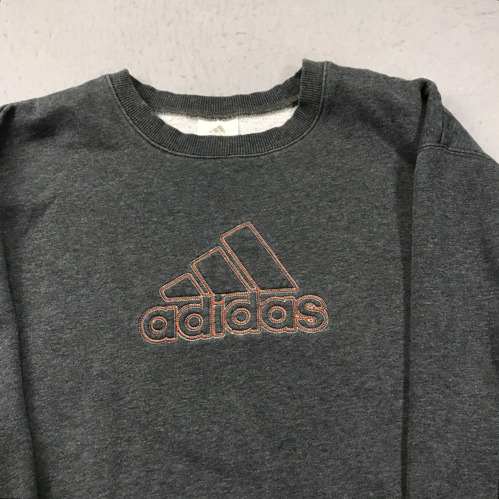 Adidas VINTAGE Adidas Sweatshirt Mens XL Gray Embroidered Logo Crewneck Heavy Y2K 90s Sports Shirt Size US XL / EU 56 / 4 - 2 Thumbnail