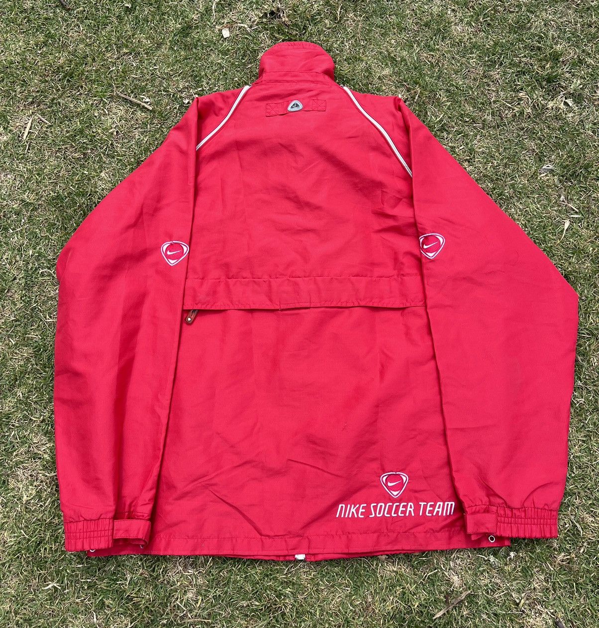 Nike Vintage Nike ACG Soccer Team Light Jacket Size US L / EU 52-54 / 3 - 4 Thumbnail