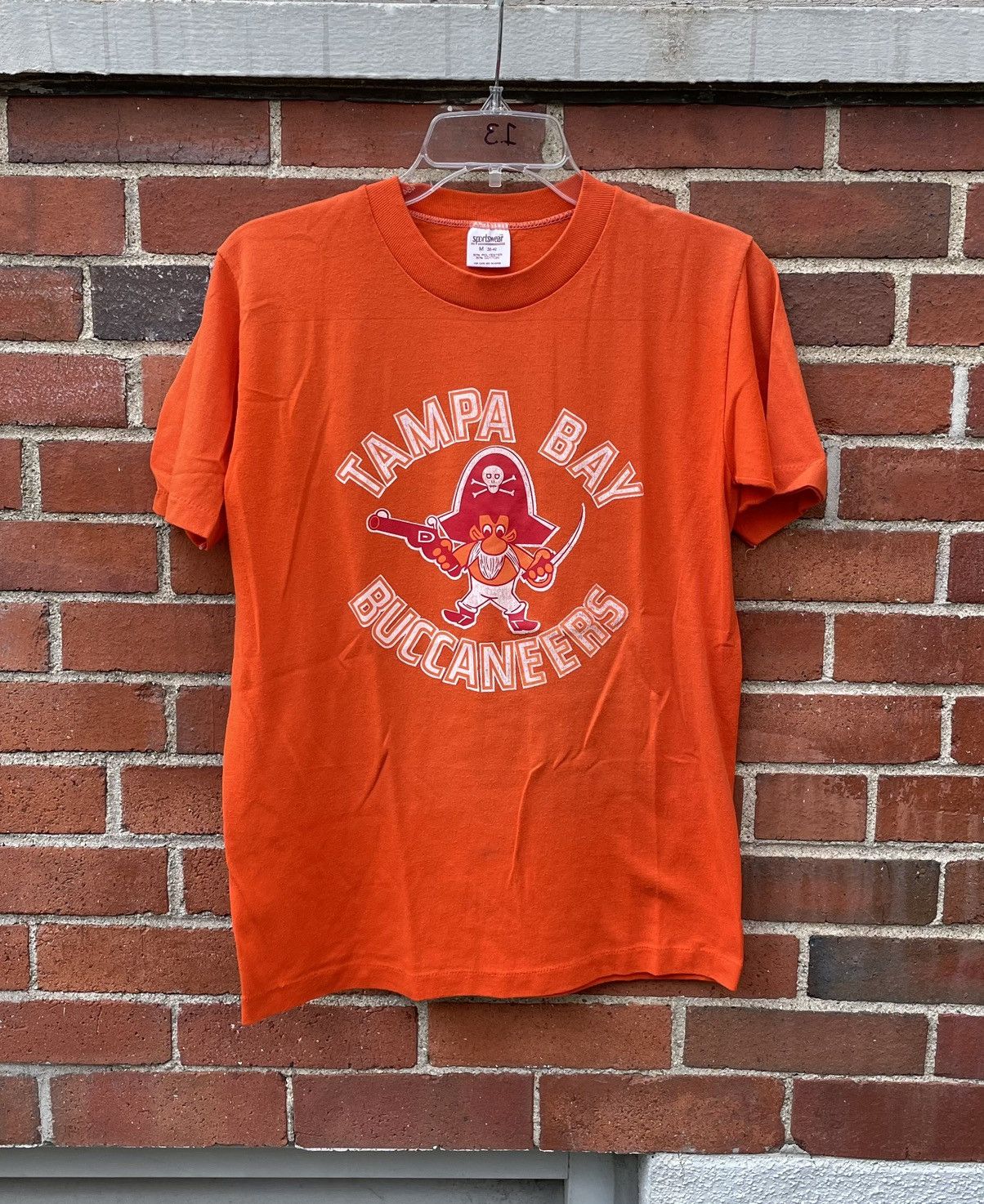 Other Rare 80s Sportswear NFL Tampa Bay Buccaneers Cartoon Tshirt Size US M / EU 48-50 / 2 - 1 Thumbnail