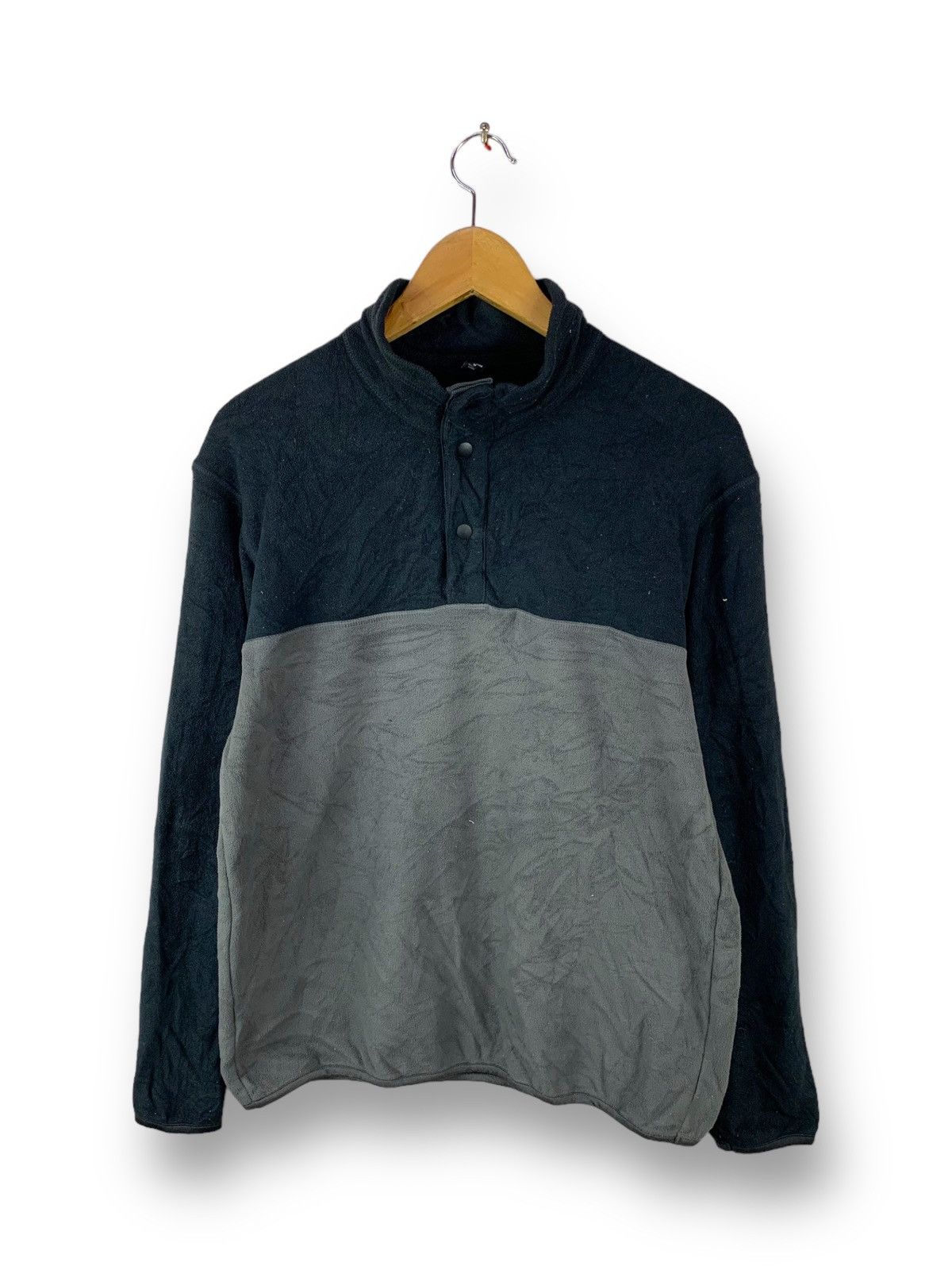 image of Steals! Uniqlo Fleece Sweater Pullover in Black/Grey, Men's (Size Medium)