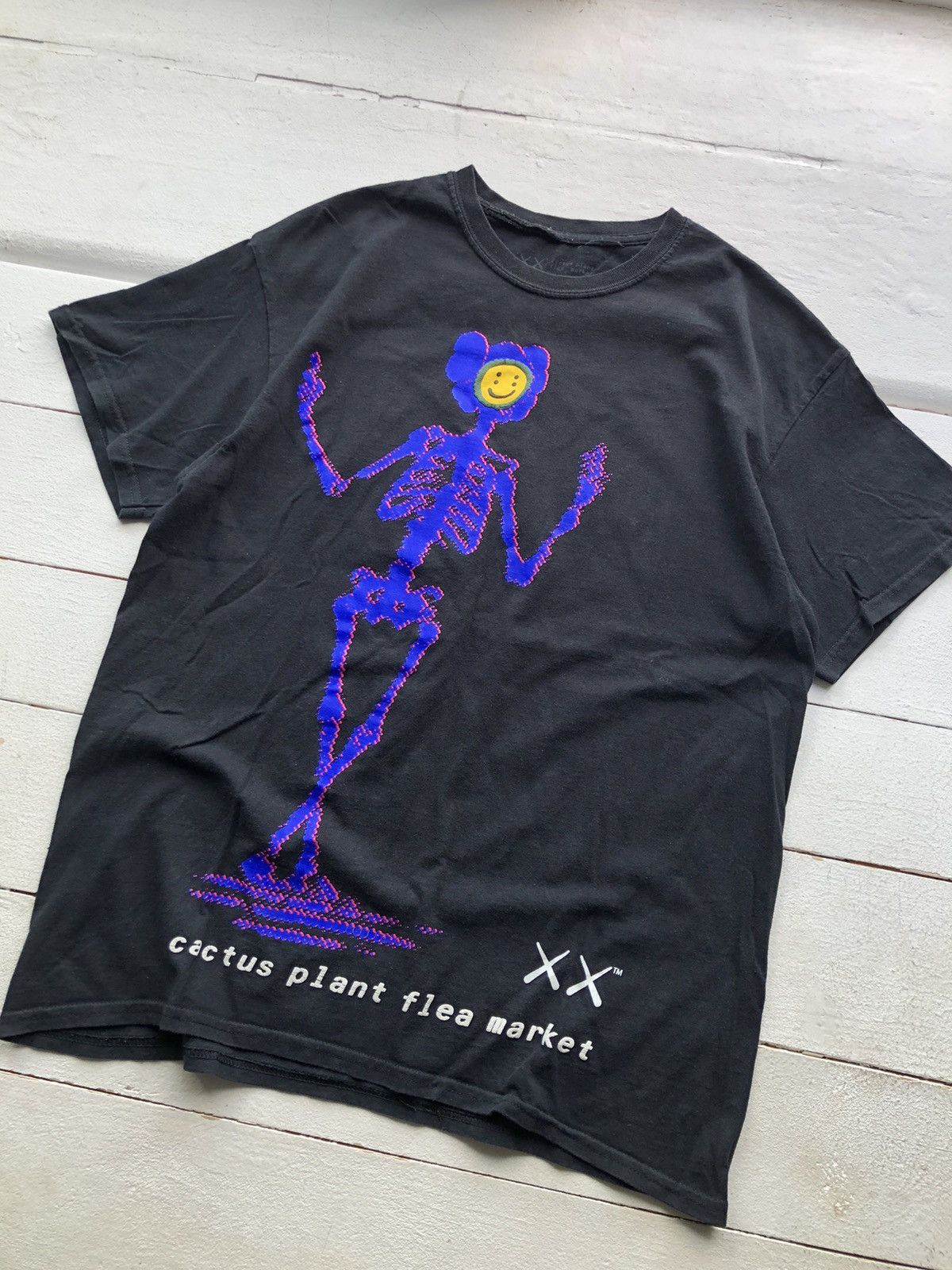 Cactus Plant Flea Market × Kaws KAWS & Cactus Plant Flea Market T Shirts Size US L / EU 52-54 / 3 - 2 Thumbnail