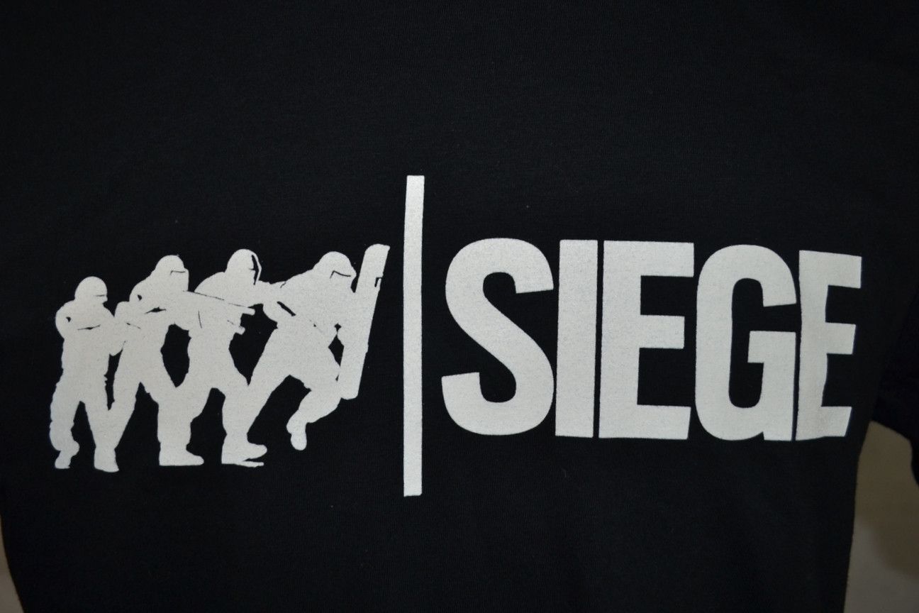 Playstation 2015 Tom Clancy’s Rainbow Six Siege Ubisoft game promo tee M Size US M / EU 48-50 / 2 - 4 Thumbnail