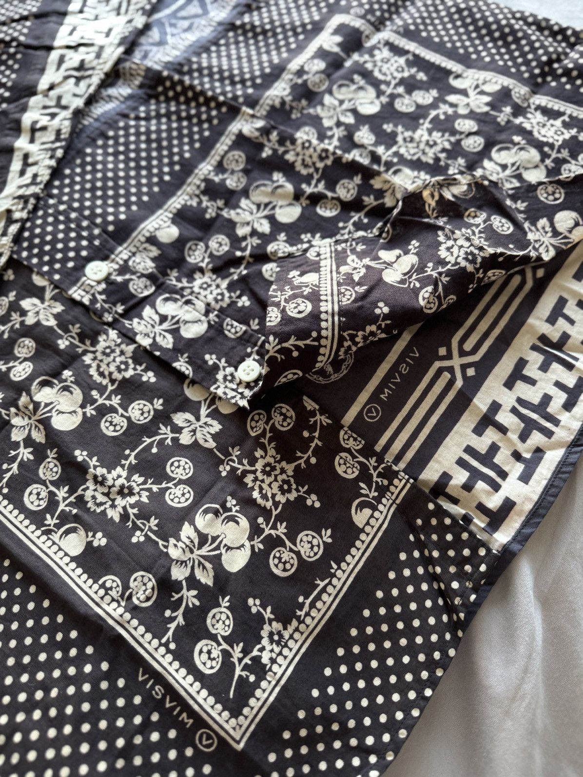 Visvim [New] ICT Visvim Black Bandana mud-dyed L/S shirt Size US XXL / EU 58 / 5 - 10 Thumbnail