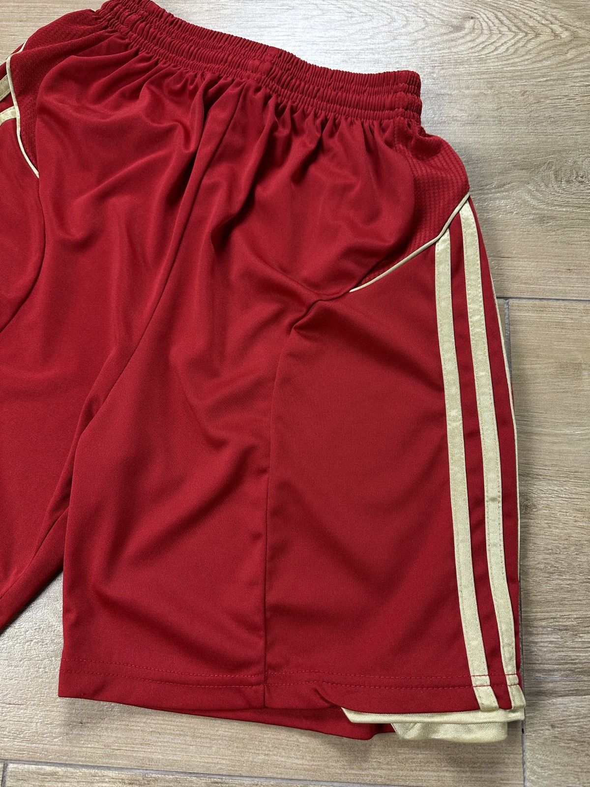 Adidas × Vintage Vintage Adidas Bayern Munich Soccer Shorts Size US 32 / EU 48 - 3 Thumbnail