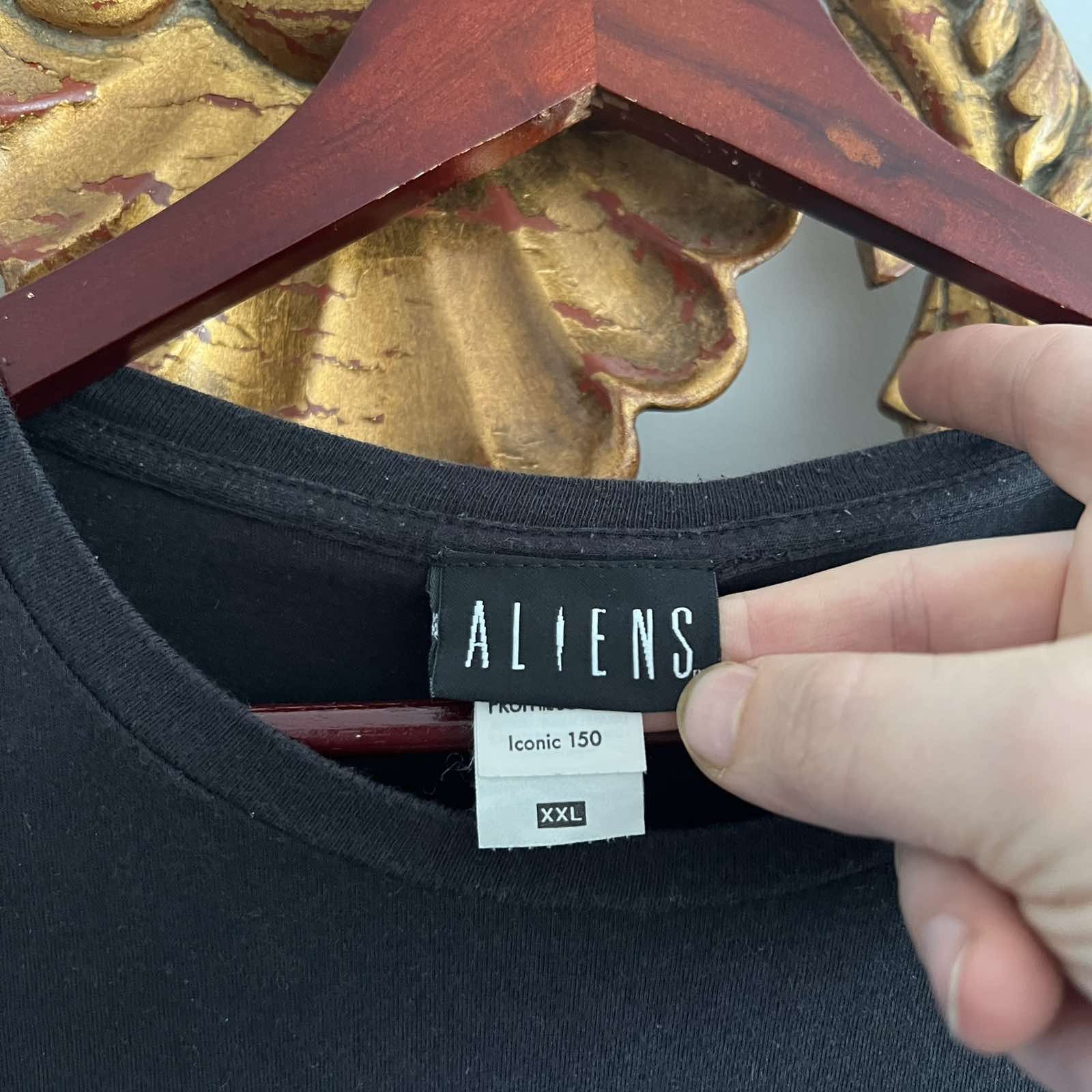 Vintage Vintage Aliens Tee Movie Sz XXL Size US XXL / EU 58 / 5 - 5 Thumbnail