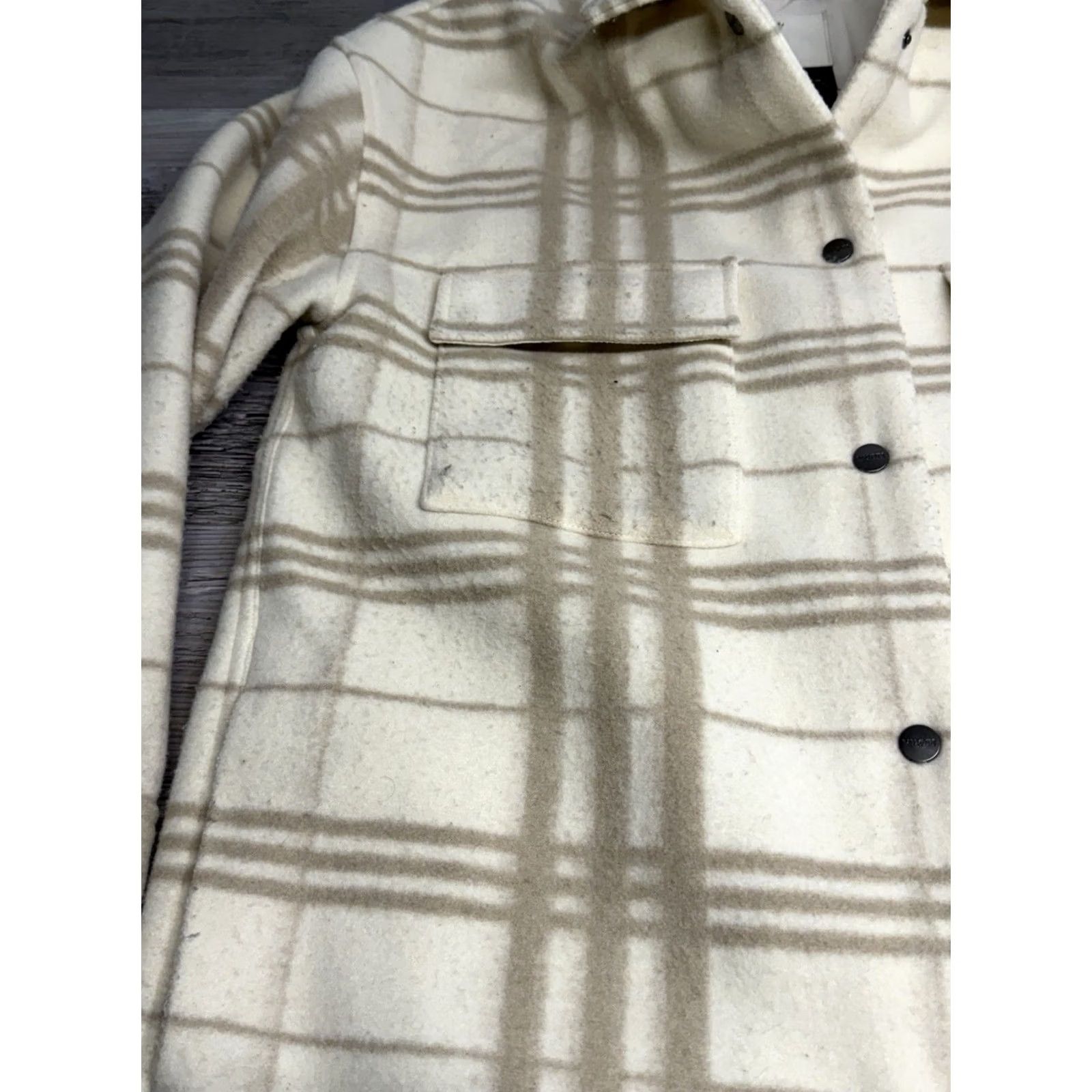 Vuori Vuori Flannel Shirt Jacket M Beige Plaid Lined Snap Shacket Button-Up Men Size US M / EU 48-50 / 2 - 5 Thumbnail