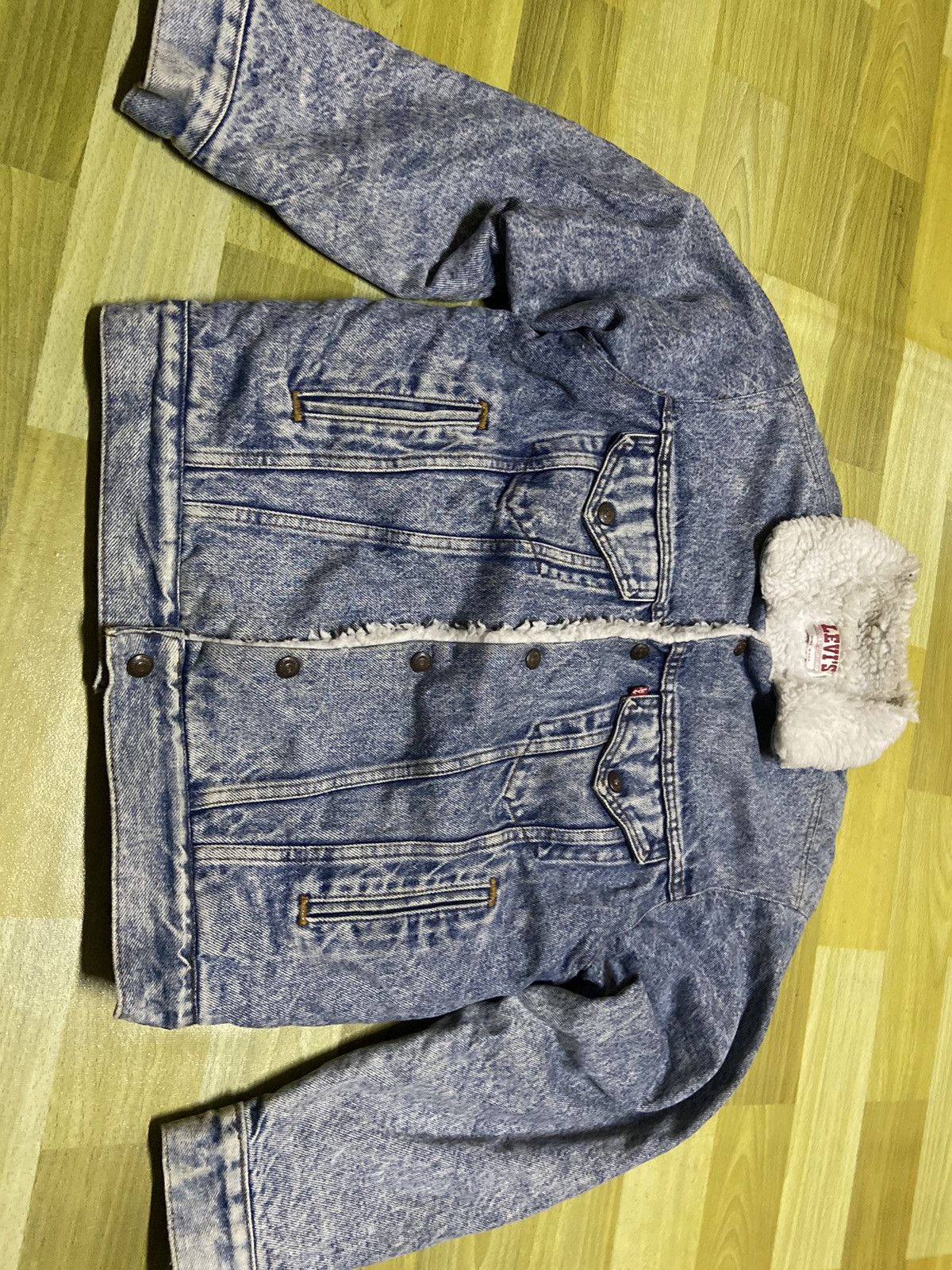Levi's Vintage Clothing Vintage Levis sherpa-lined denim trucker jacket acid wash Size US L / EU 52-54 / 3 - 6 Thumbnail