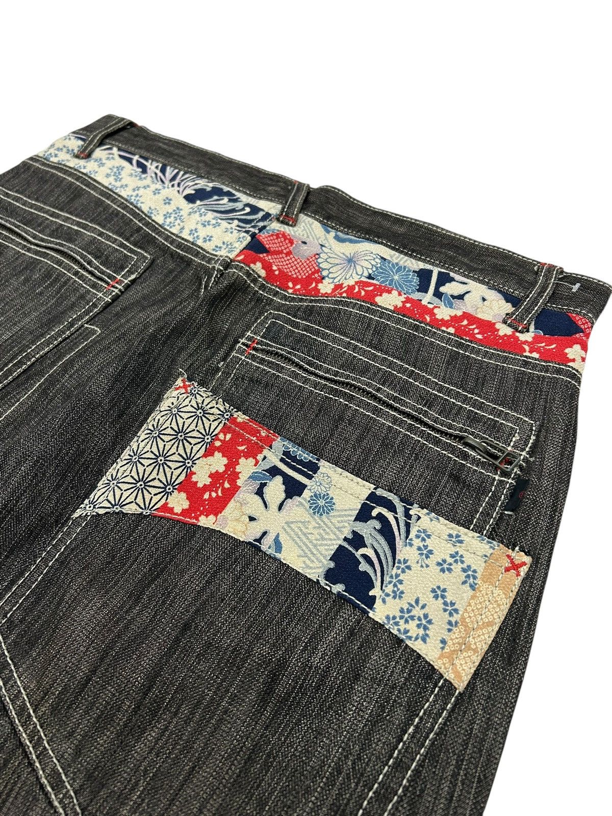20471120 Wild Khakis Japanese Denim Karakuri Pocket Backside Sakura Size US 33 - 12 Thumbnail
