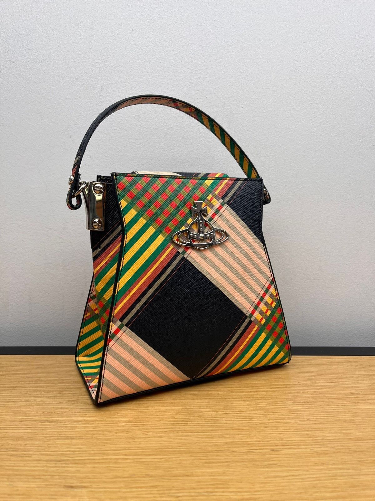 Vivienne Westwood o1f1d3z0625 Size: OS / Tuesday Small Hand Bag in Multicolor Size ONE SIZE - 1 Preview