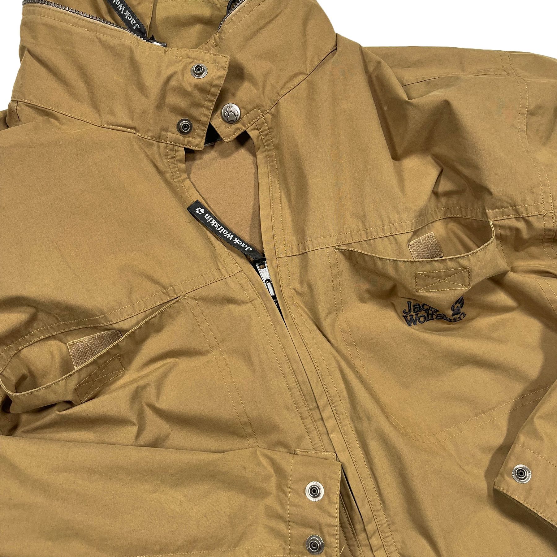 Jack Wolfskin Waterproof Jack Wolfskin jacket with suitable hood Size US XL / EU 56 / 4 - 5 Thumbnail