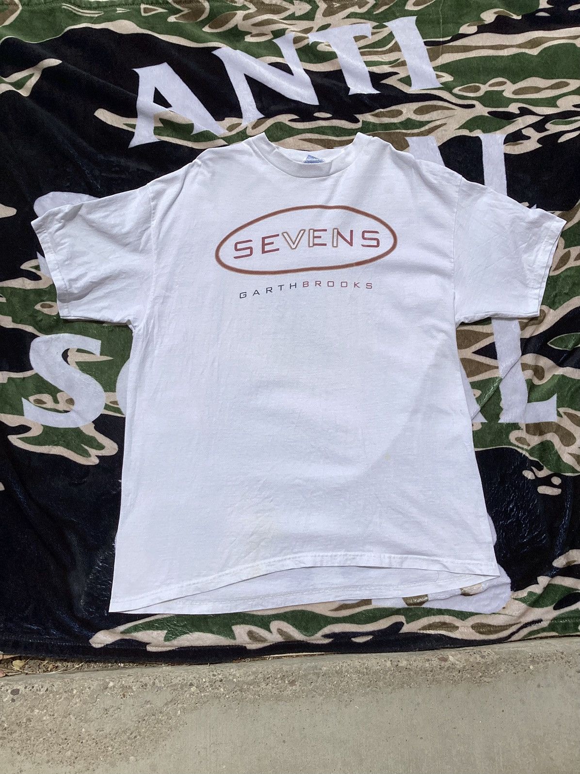Band Tees × Vintage Vintage 1998 Garth Brooks seven world tour country band Tee Size US XL / EU 56 / 4 - 1 Thumbnail