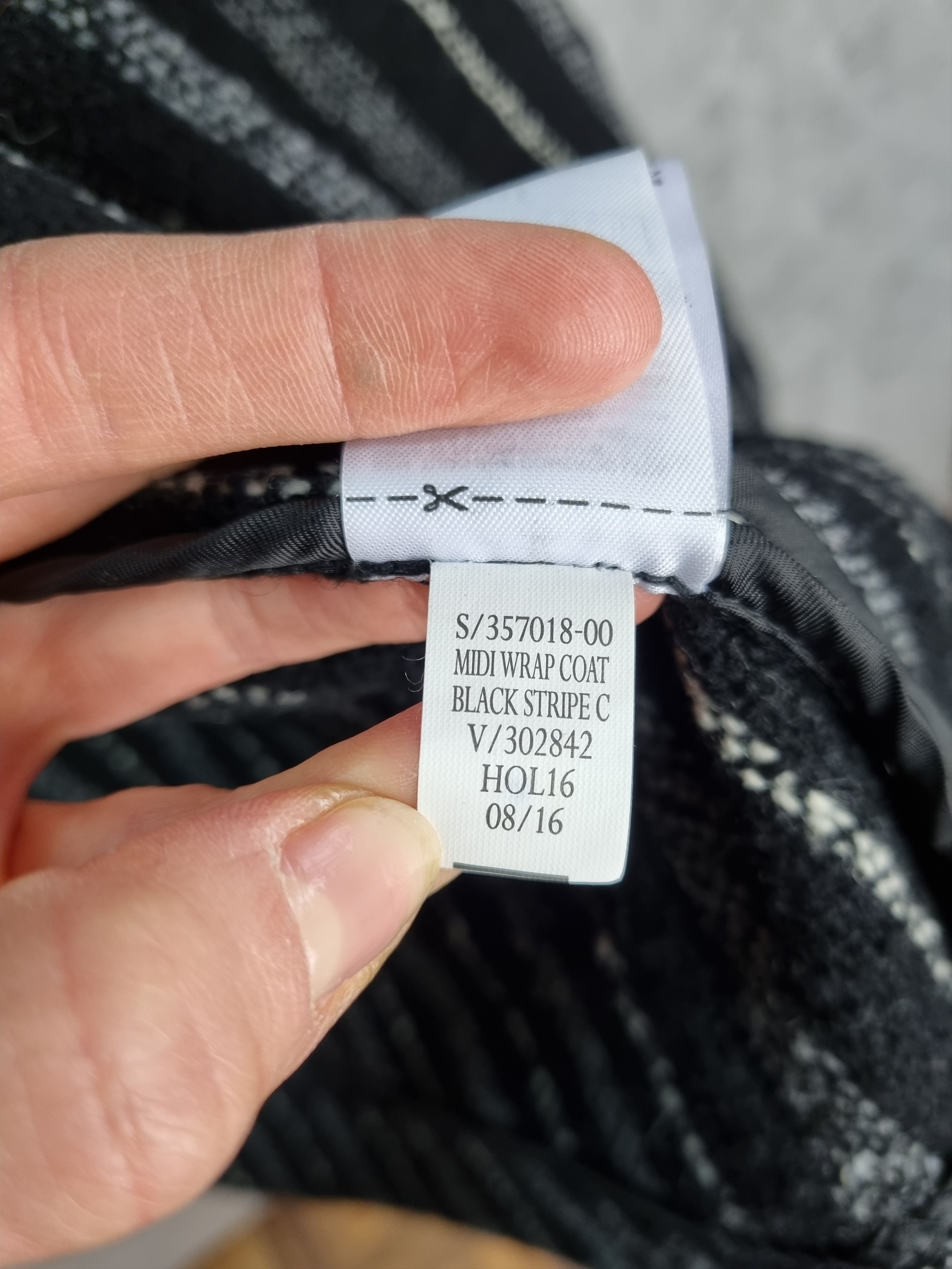 Gap Kniitted Wool Beautiful Kimono Size US M / EU 48-50 / 2 - 18 Thumbnail