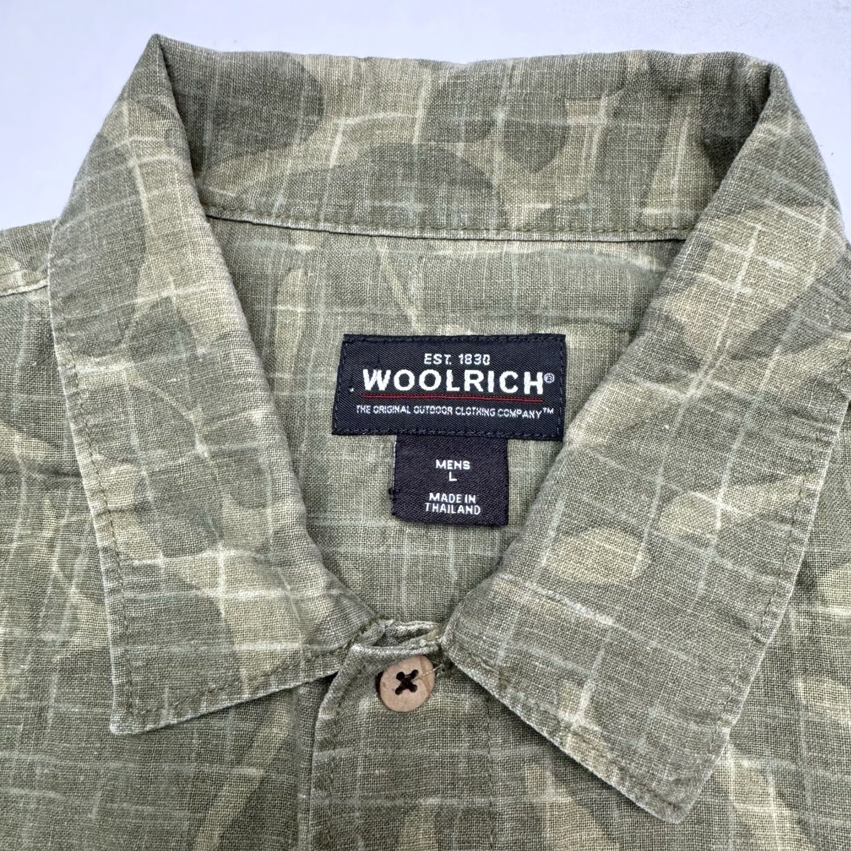 Vintage VINTAGE Woolrich Men's Button-Up Shirt L Green Linen Blend Clover Leaves Floral Short Sleeve Button-Down Collared Crew (if 90s not included) Size US L / EU 52-54 / 3 - 3 Thumbnail