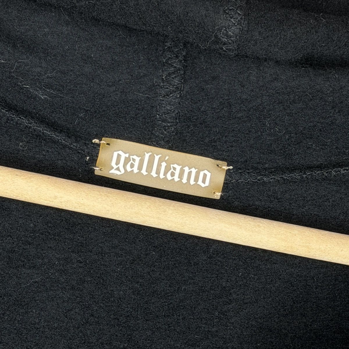 John Galliano John Galliano Hoodie Sweatshirt Boxy Y2K Fur Logo Retro Size M / US 6-8 / IT 42-44 - 5 Thumbnail
