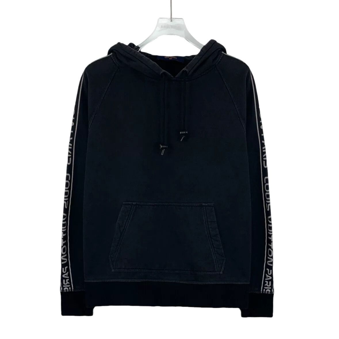 Louis Vuitton Louis Vuitton Logo Tape Hoodie Size M Size US M / EU 48-50 / 2 - 1 Thumbnail