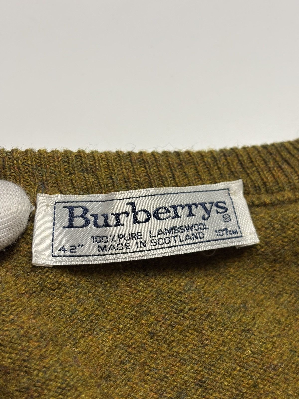 Burberry Burberrys vibtage v-neck sweater 90’s old money style Size US M / EU 48-50 / 2 - 6 Thumbnail