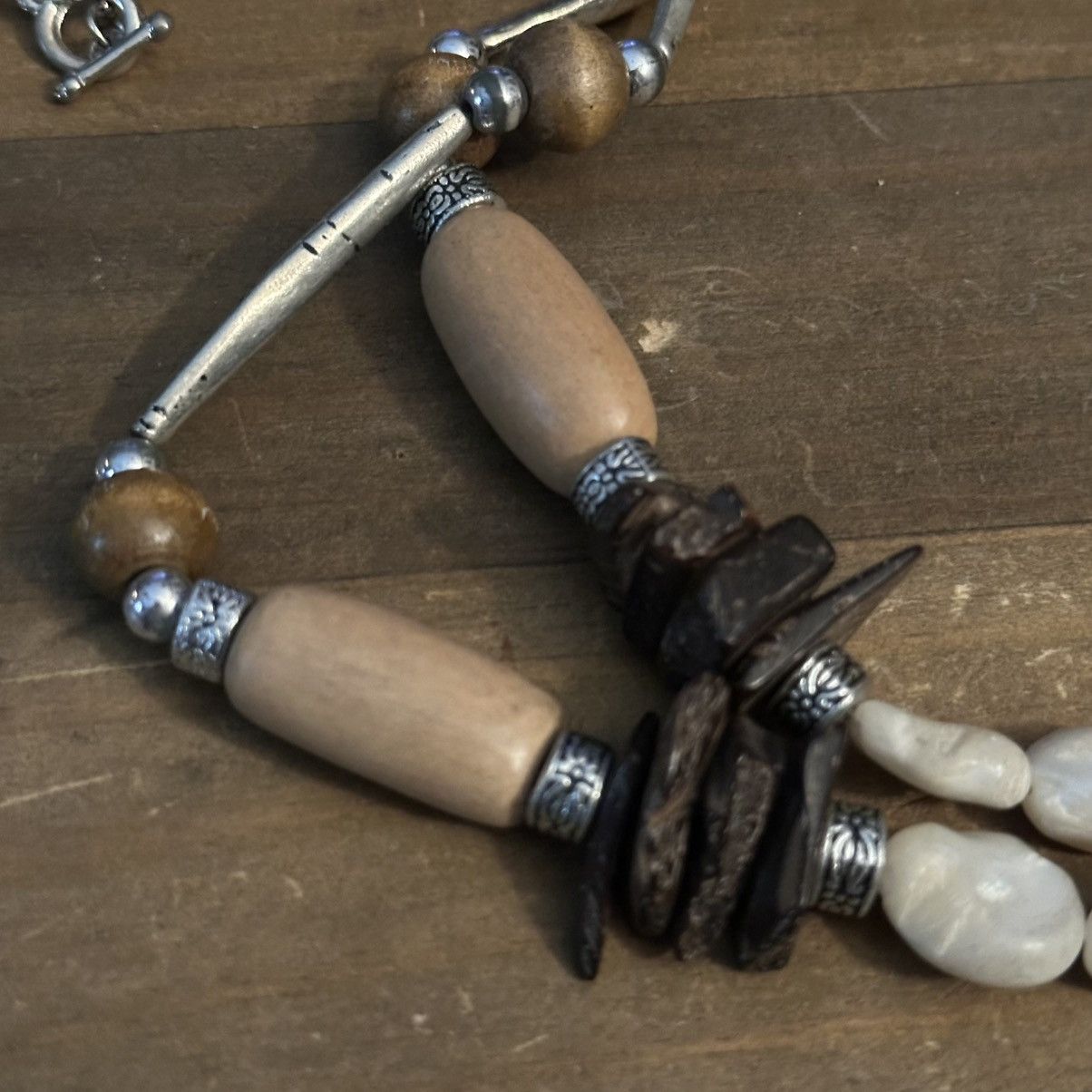 Vintage Vintage chunky wooden beads & flat pearls medallion necklace Size ONE SIZE - 5 Thumbnail