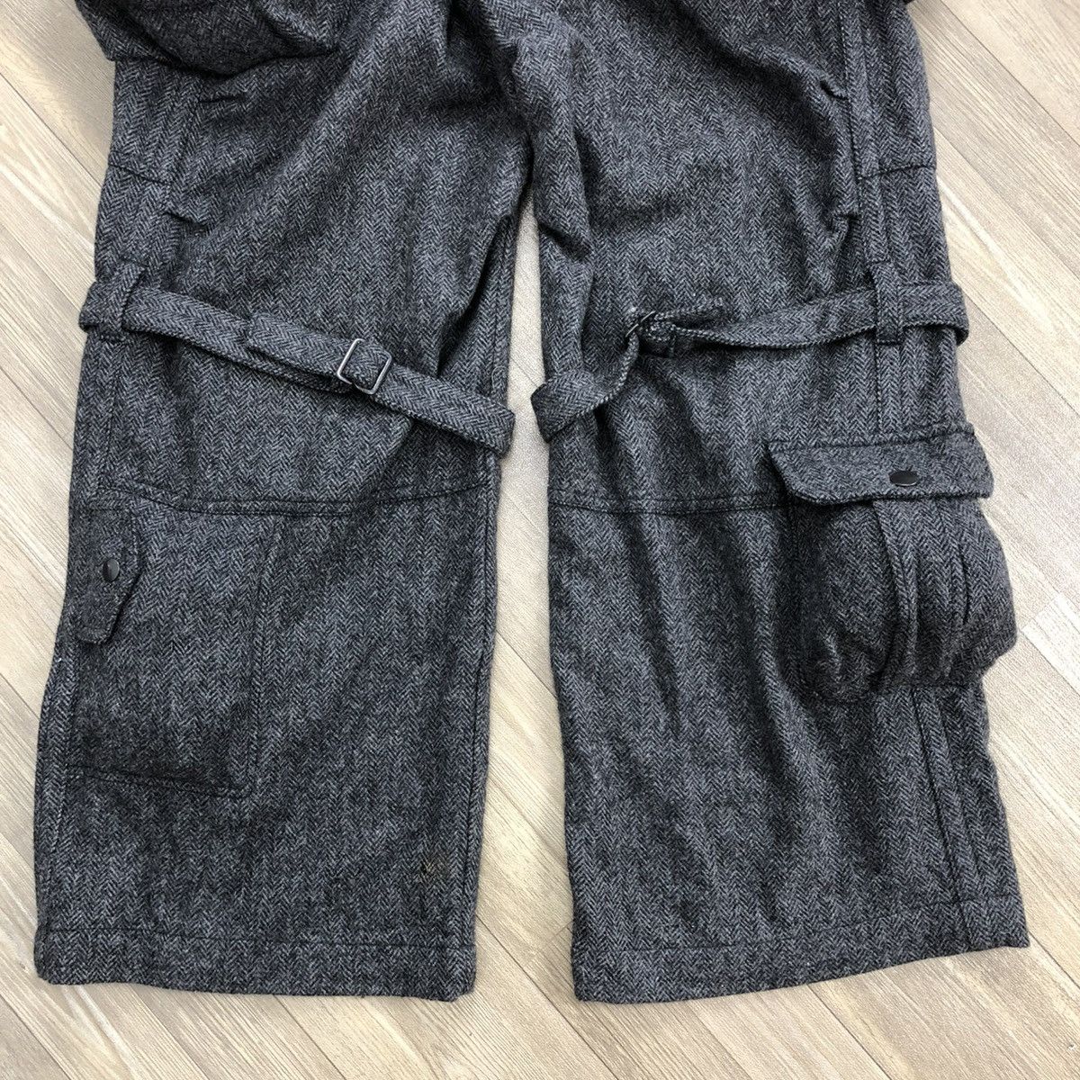 Issey Miyake × Tete Homme 1990s Tete Home Issey Miyake Multipocket Cargo Bondage Pants Size US 34 / EU 50 - 9 Thumbnail