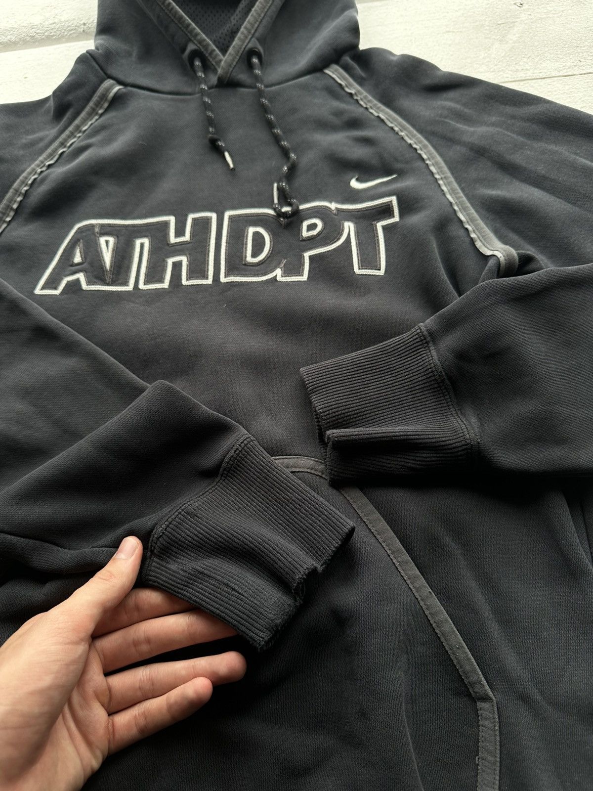 Nike VNTG🚨 Y2K Nike ATHLETIC DEPT Hoodie Big Logo drill faded Size US S / EU 44-46 / 1 - 8 Thumbnail