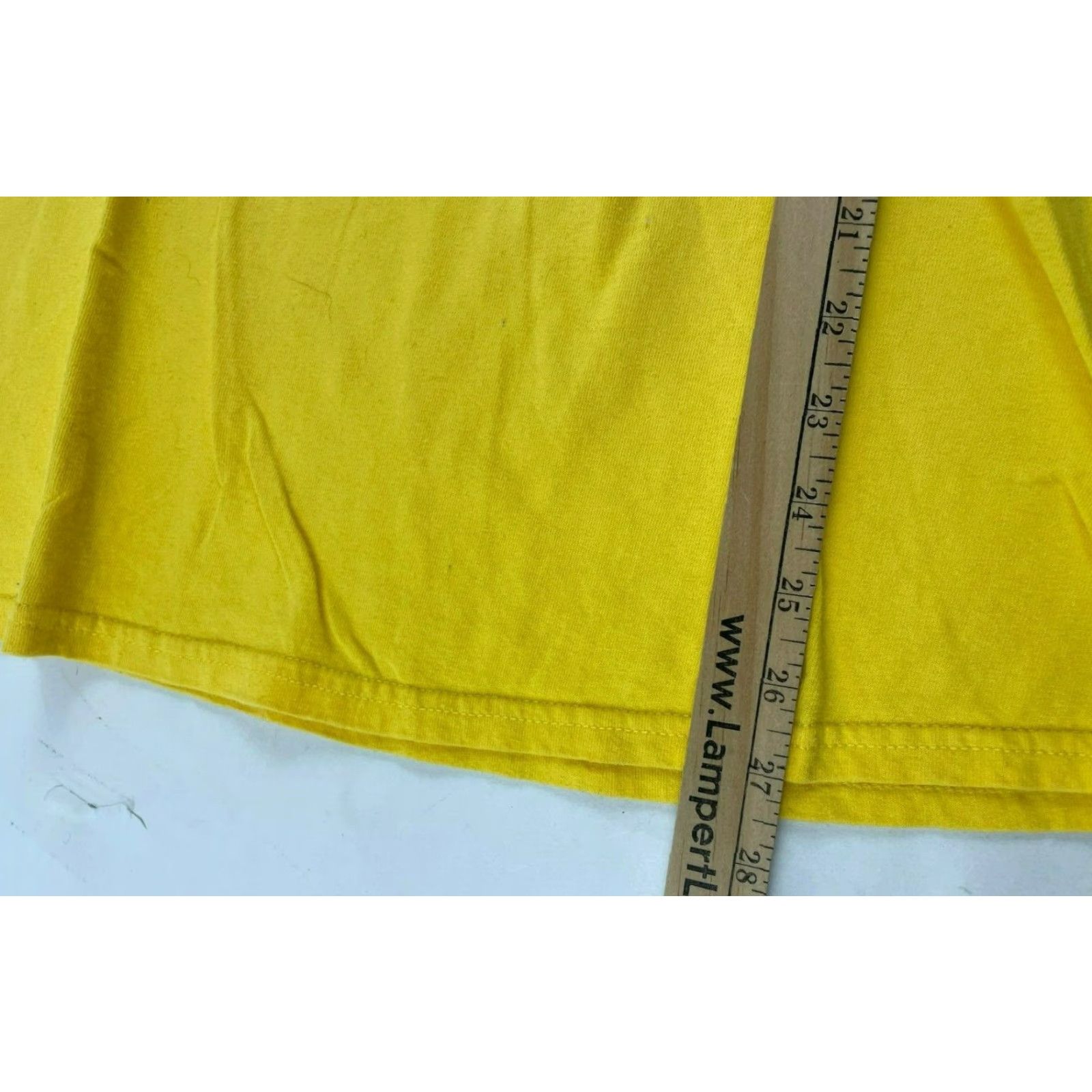 Gildan **Yellow Gildan Men's Large T-Shirt "Nothing Tips Like a Cow"** User: **Large Yellow Gildan Men's T-Shirt "Nothing Tips Like a Cow"** Size US L / EU 52-54 / 3 - 6 Thumbnail