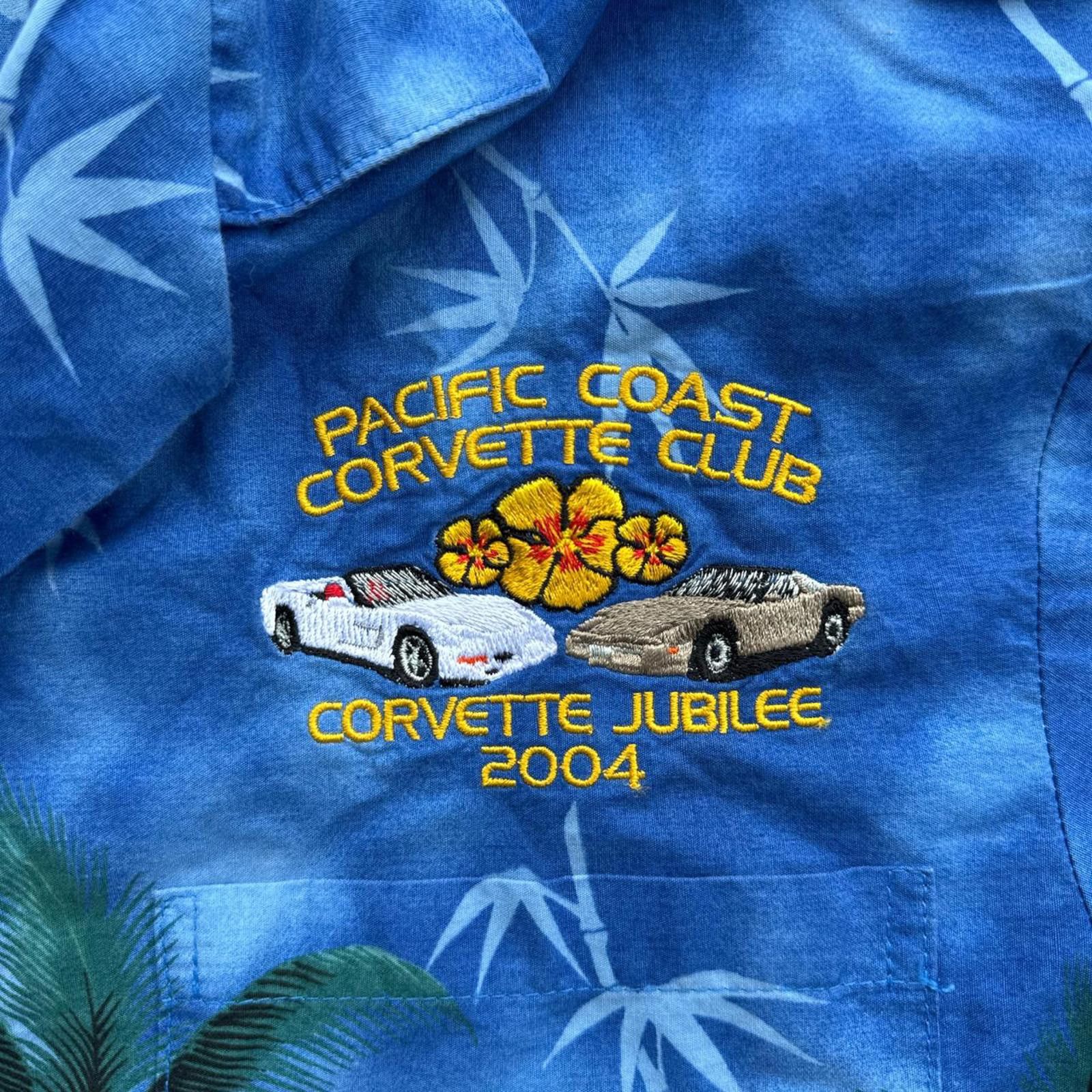 Designer Beautiful tropical button shirt w/ cool corvette embroidery Size US M / EU 48-50 / 2 - 3 Thumbnail