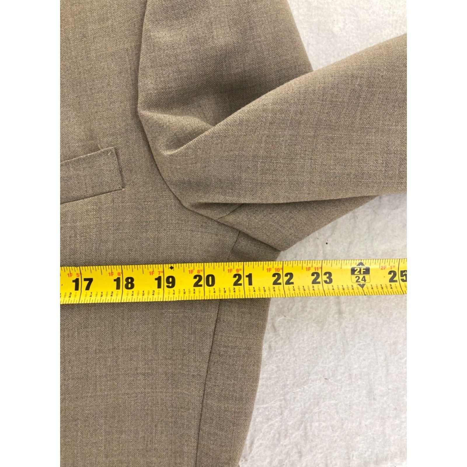 Vintage VINTAGE Wall Street Collection Blazer Mens 42 L Beige Jersey 2-Button Notch Lapel Long Sleeve Single-Breasted USA Made 90s Sport Theme Mens Size 42R - 7 Thumbnail