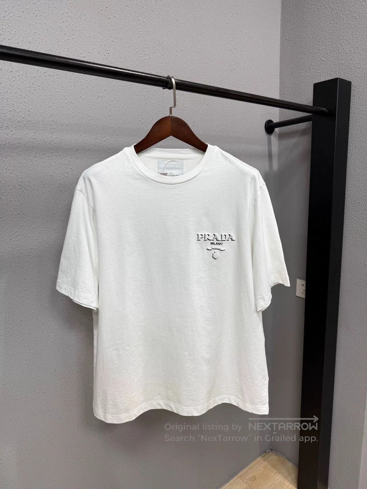 Prada Prada Logo Slogan Short-Sleeve T-Shirt. Size US XL / EU 56 / 4 - 1 Thumbnail