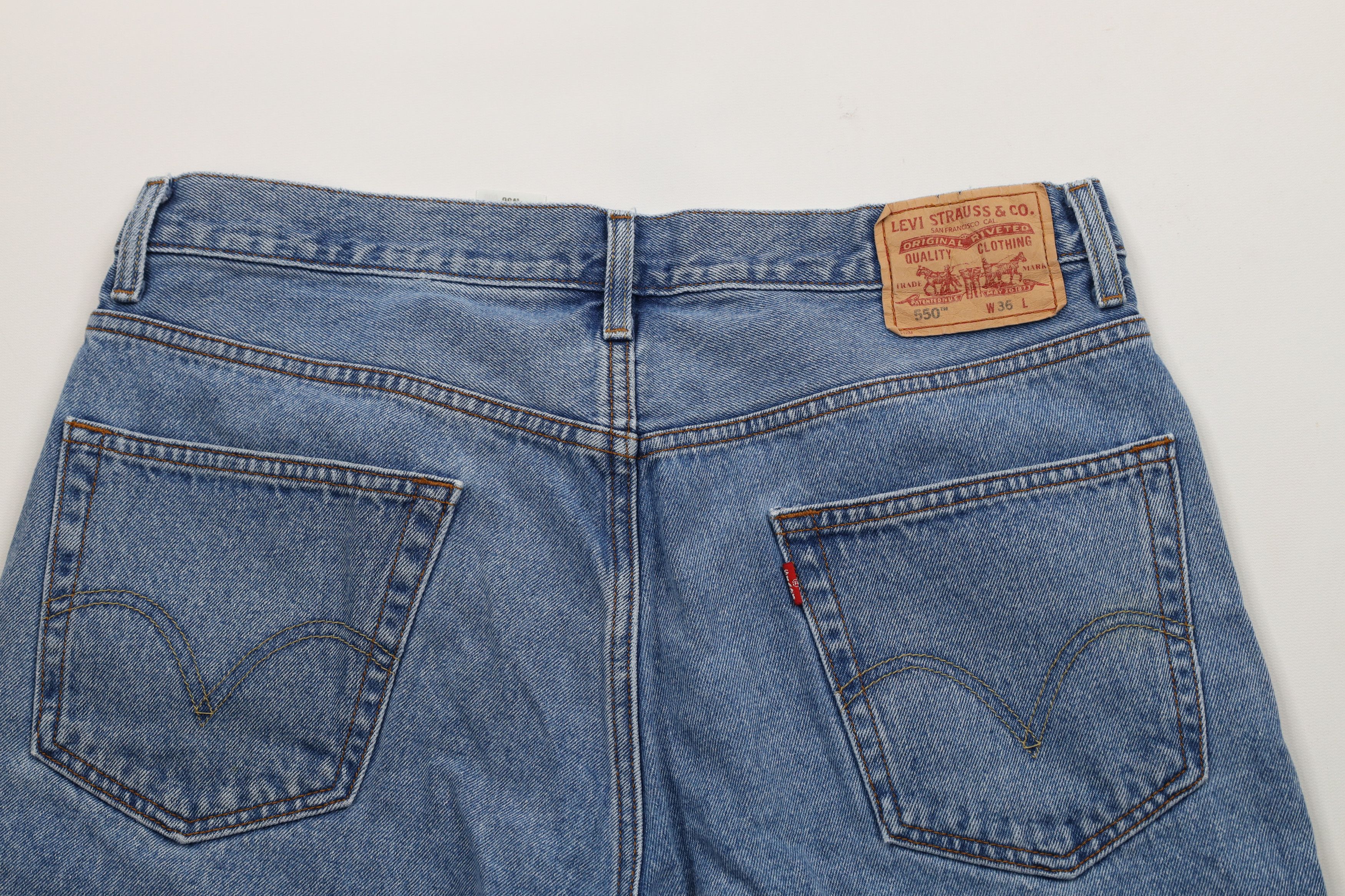 Levi's × Vintage Vintage Y2K 2004 Levis 550 Relaxed Denim Jean Shorts Jorts Size US 36 / EU 52 - 9 Thumbnail