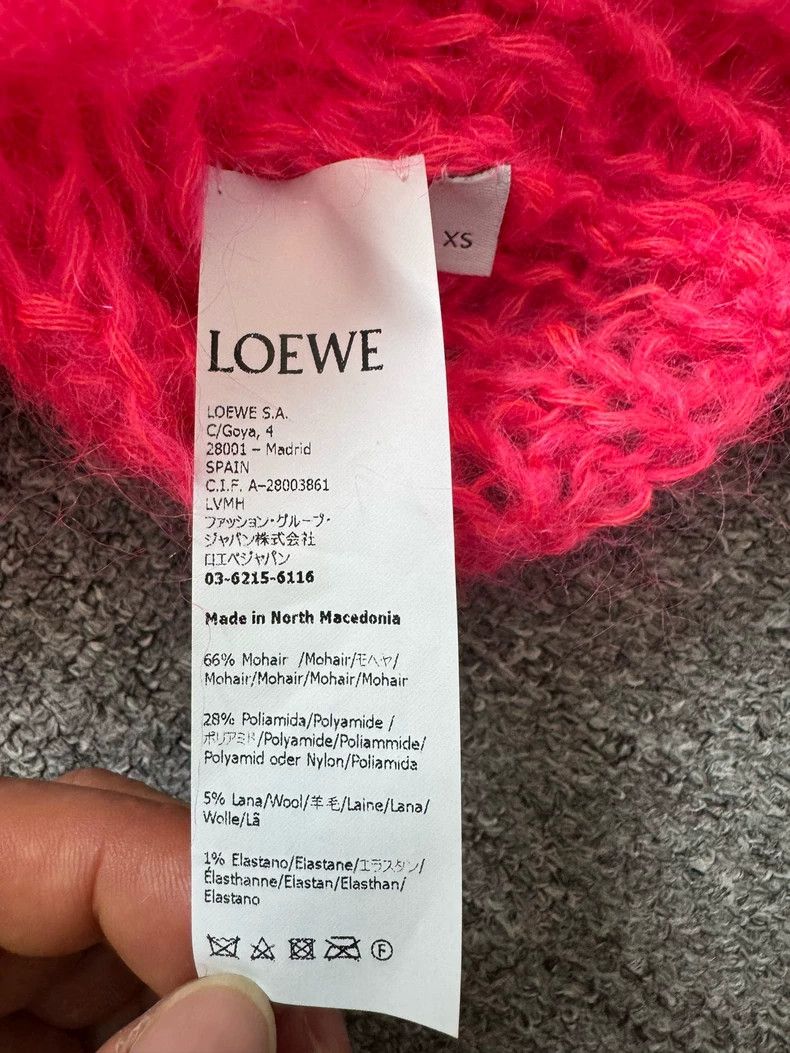 Loewe LOEWE Fluorescent pink logo knit sweater Size XS / US 0-2 / IT 36-38 - 5 Thumbnail