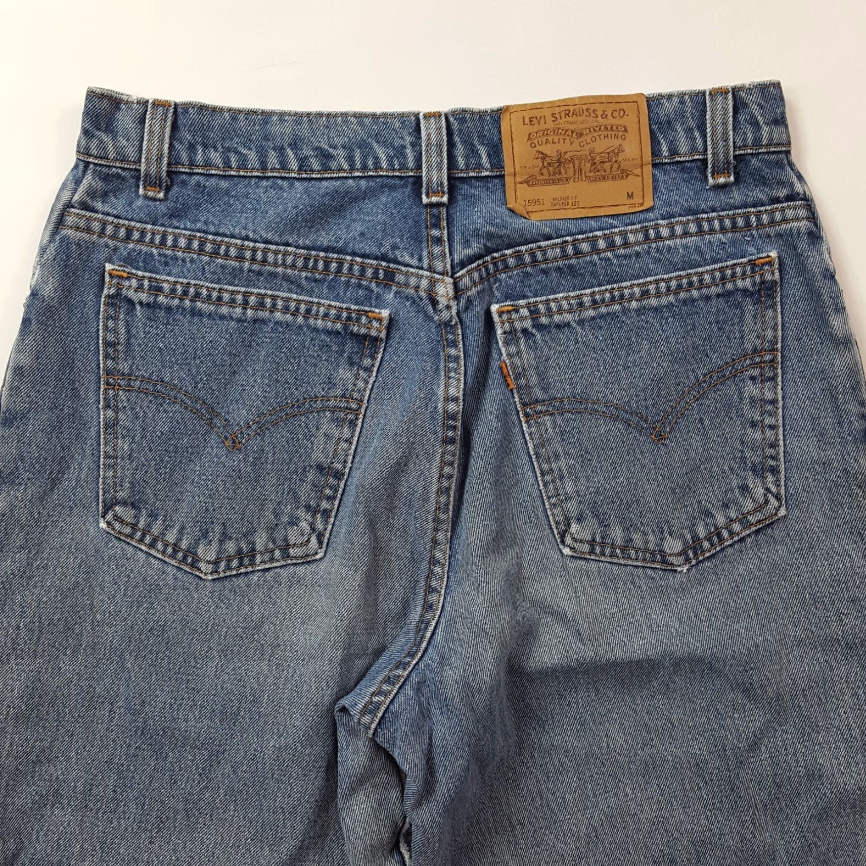 Levi's VINTAGE Levi's Orange Tabs Women's Jeans Denim Stonewash Faded 90s Relaxed Tapered Size 12 Blue Size 34" / US 12 / IT 48 - 7 Thumbnail