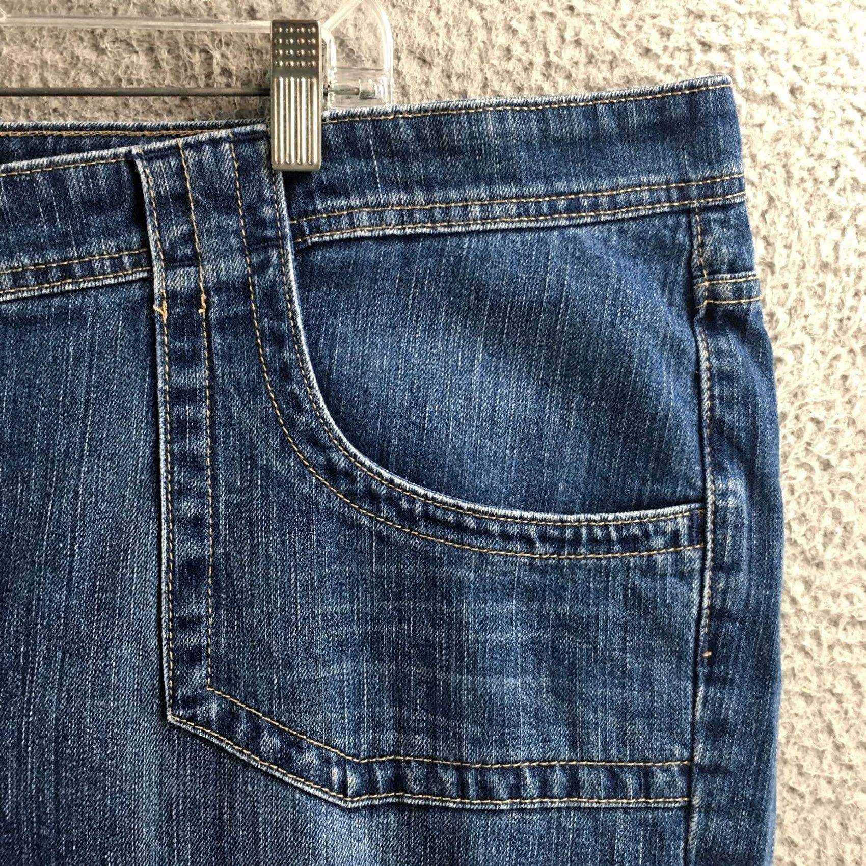 Calvin Klein Calvin Klein Porkchop Pocket Crop Mini Roll Jeans Womens 24W Blue Crop Jeans Womens 24W Blue Calvin Klein Porkchop Pocket Crop Mini Roll Jeans Size 42" / US 20 - 4 Thumbnail