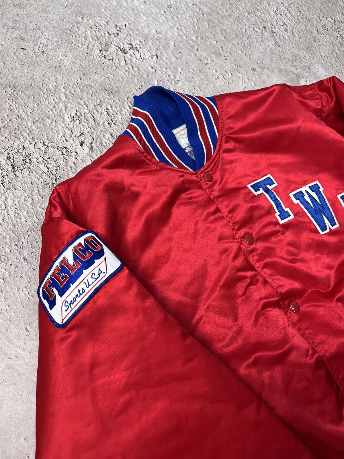 Fubu × Vintage Vintage USA Satin Bomber Jacket Varsity 05 Two Tone 2000s Size US L / EU 52-54 / 3 - 8 Thumbnail