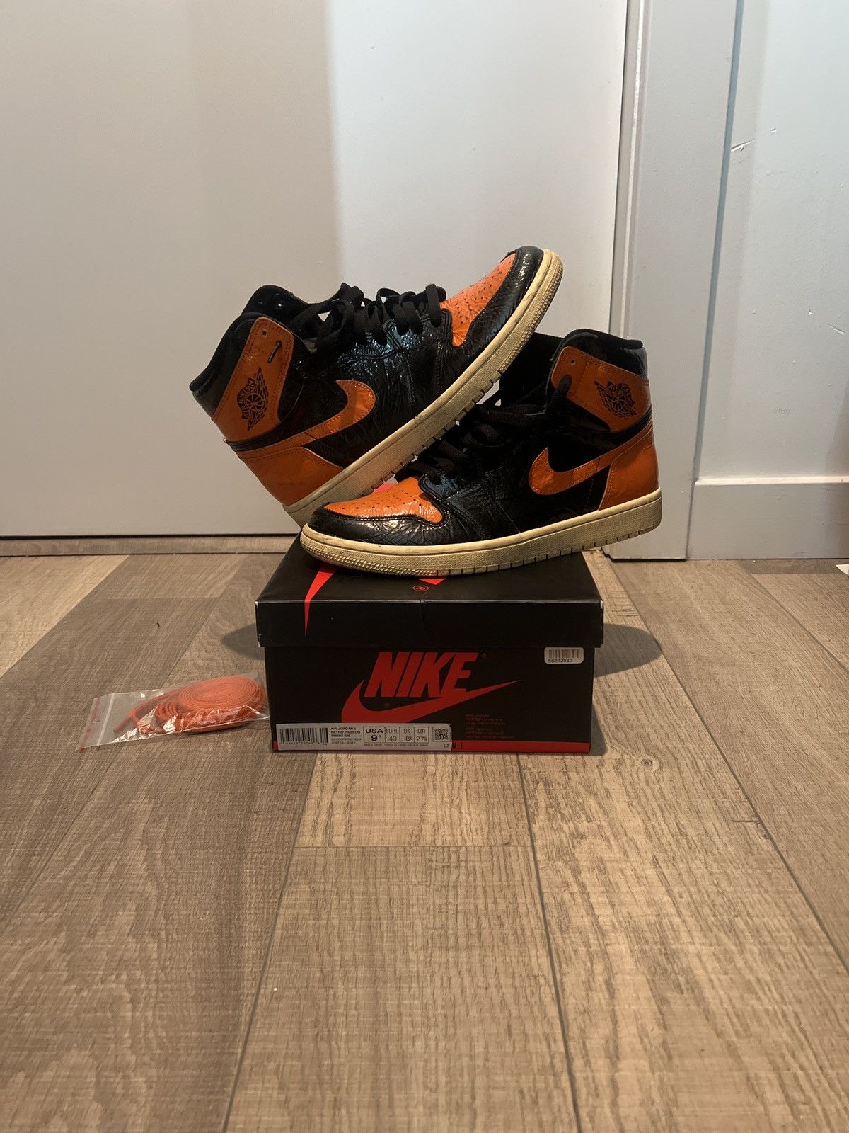 Jordan Brand × Nike Air Jordan 1 Retro High OG Shattered Backboard Size US 9.5 / EU 42-43 - 1 Thumbnail