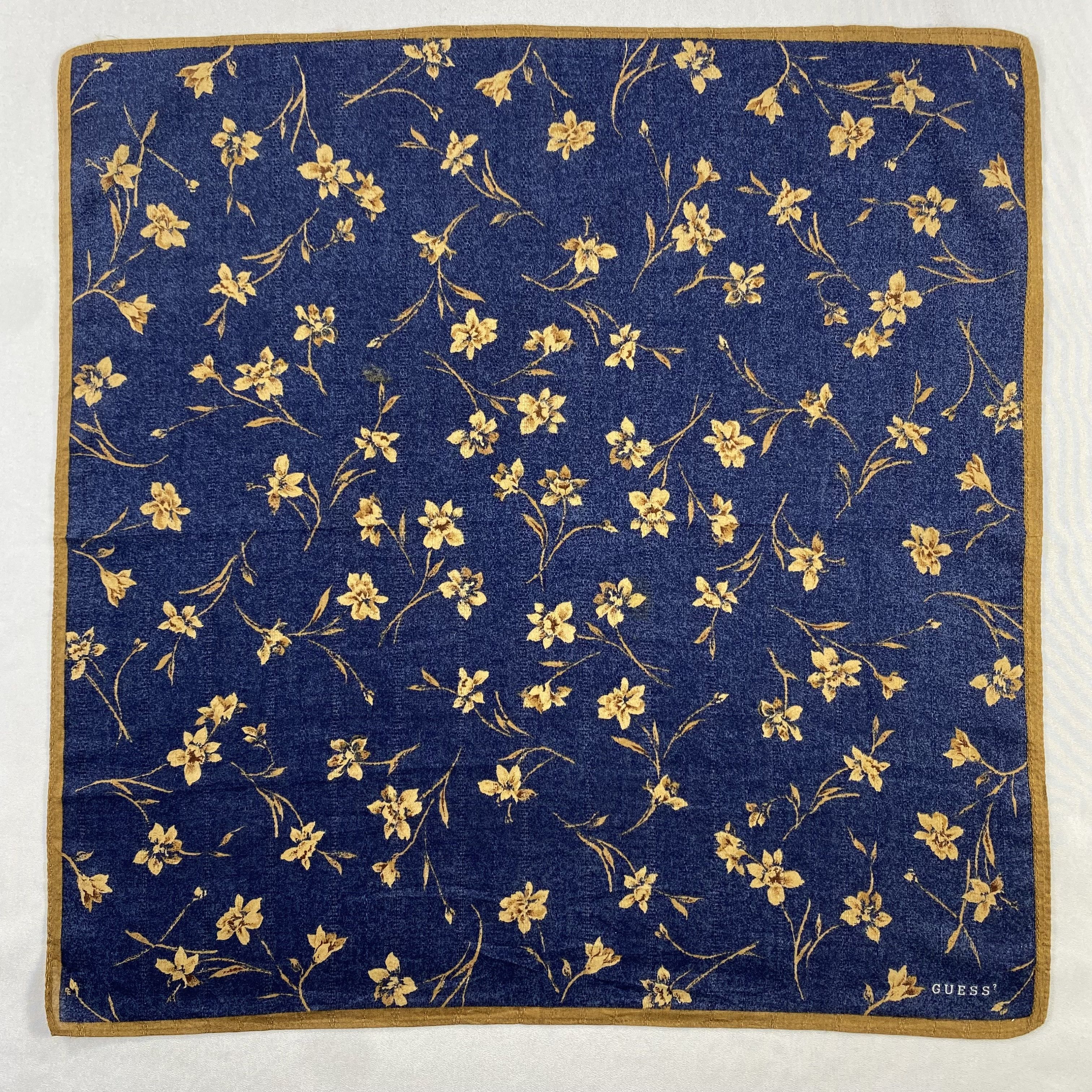 Guess × Vintage Guees Bandana/ Handkerchief / Neckerchief-P1892 Size ONE SIZE - 1 Thumbnail