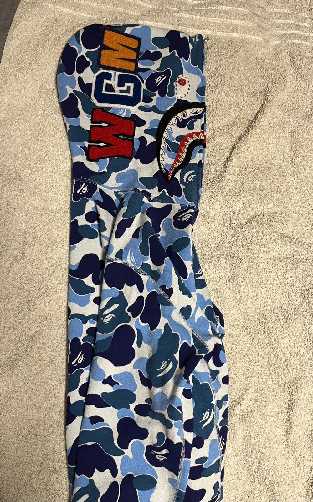 Bape ABC Camo Crystal Stone Shark Hoodie Size US M / EU 48-50 / 2 - 13 Thumbnail