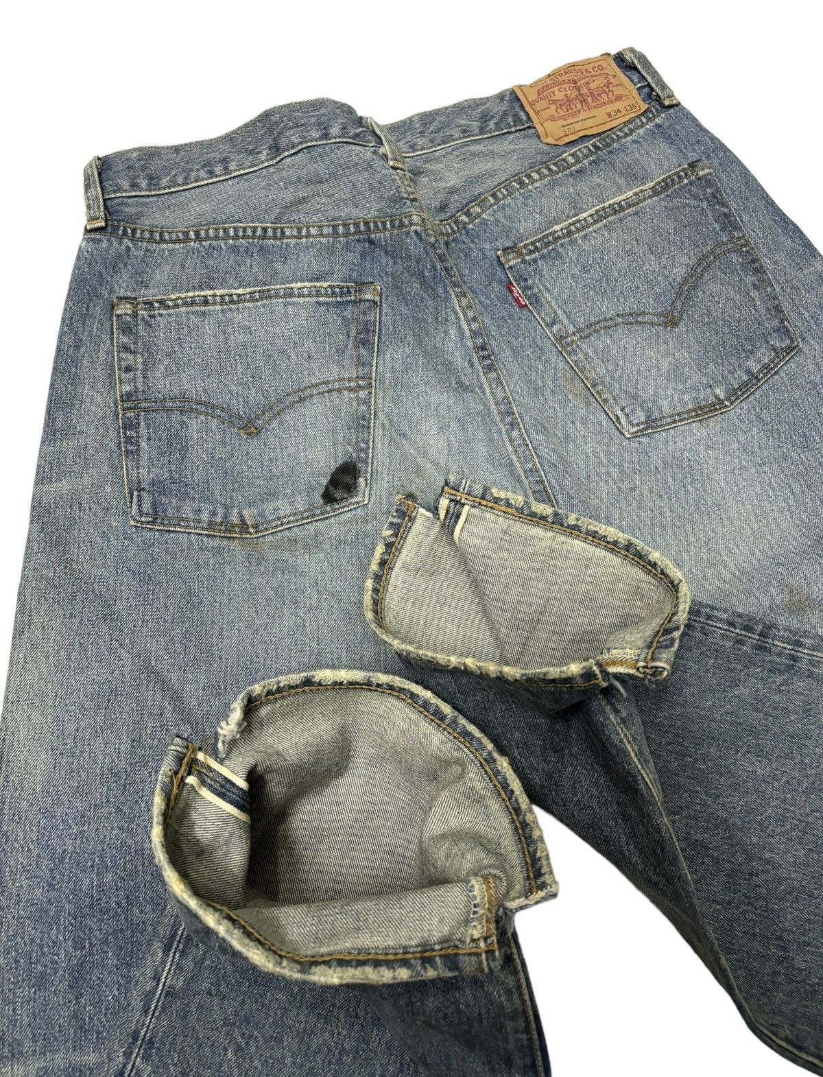 Levi's LEVIS 501 SELVEDGE DISTRESSED DENIM JEANS Size US 32 / EU 48 - 7 Thumbnail