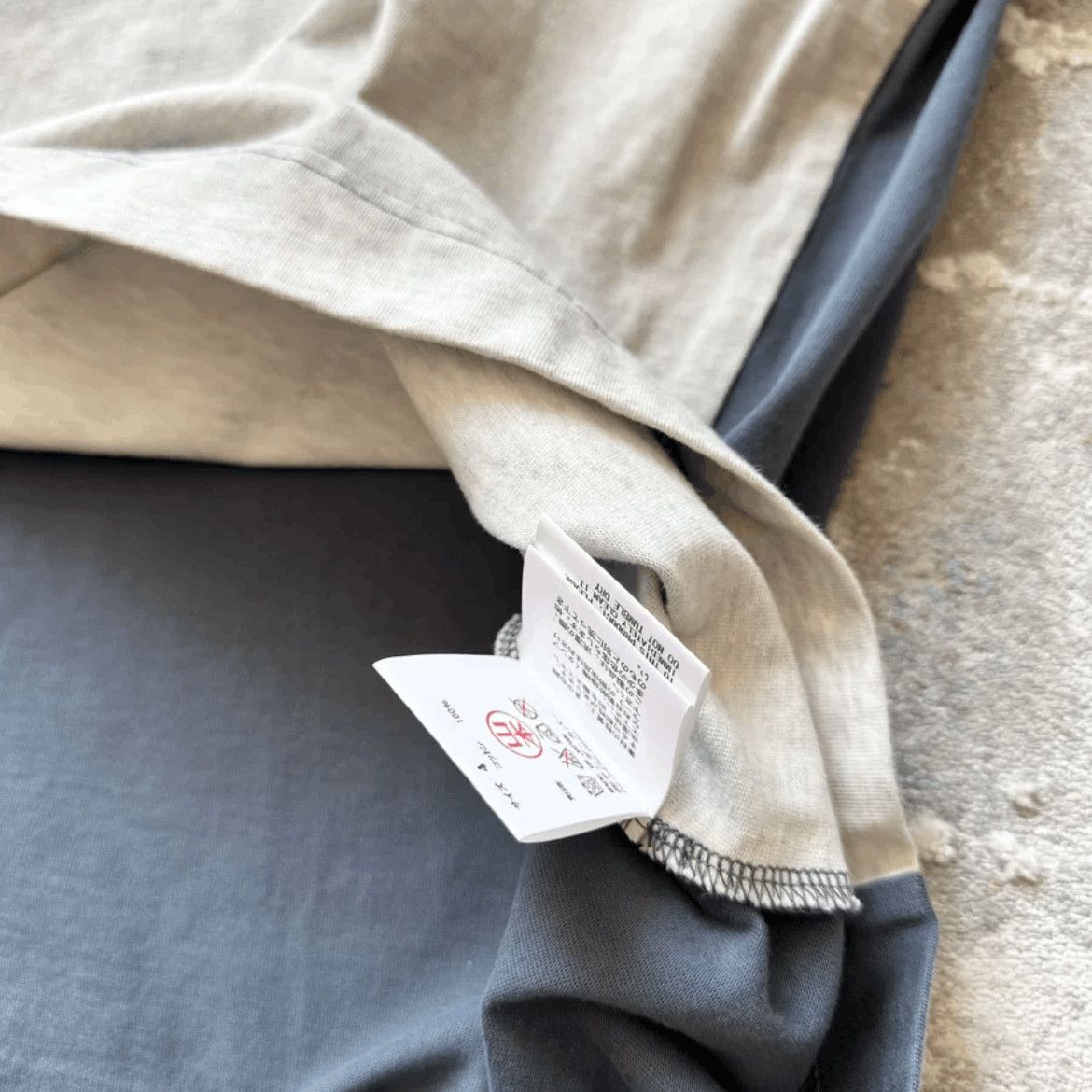 Undercover Sz 4 Undercover SW3 Joint Color Tee Size US XL / EU 56 / 4 - 6 Thumbnail