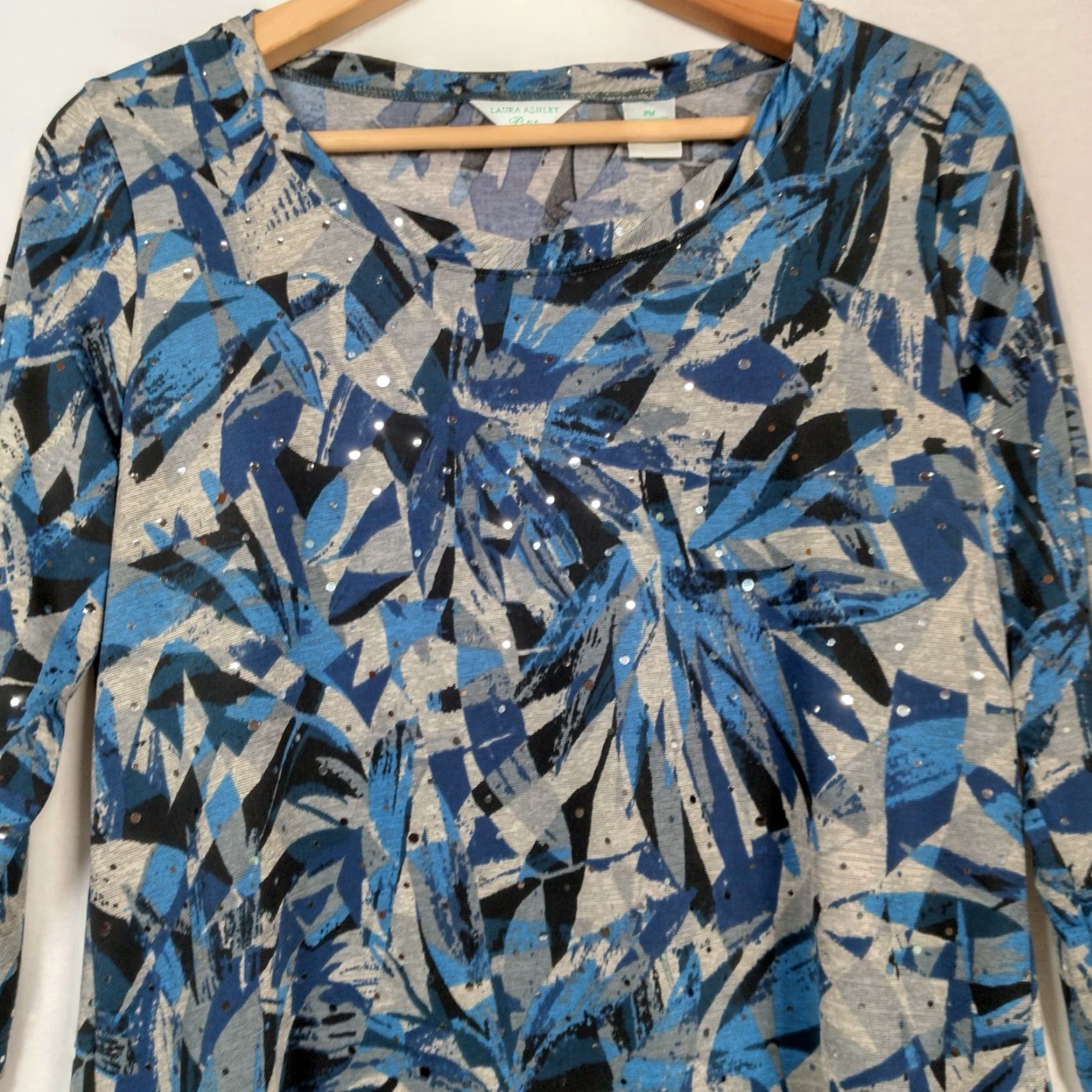 Laura Ashley Laura Ashley Shirt PM Blue Gray Abstract Sequin Stretch 3/4 Sleeve Womens Petite Top Size M / US 6-8 / IT 42-44 - 3 Thumbnail