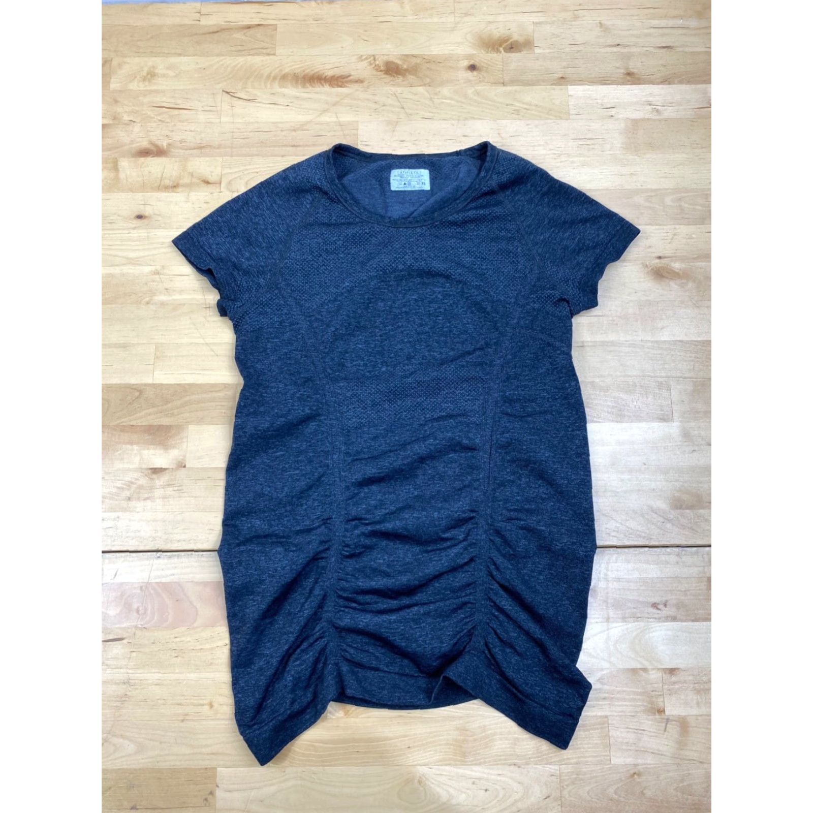 Athleta Athleta Womens Activewear Top Ruched XS Gray Short Sleeve T-Shirt Pullover Breathable Lightweight Stretch Size XS / US 0-2 / IT 36-38 - 2 Thumbnail
