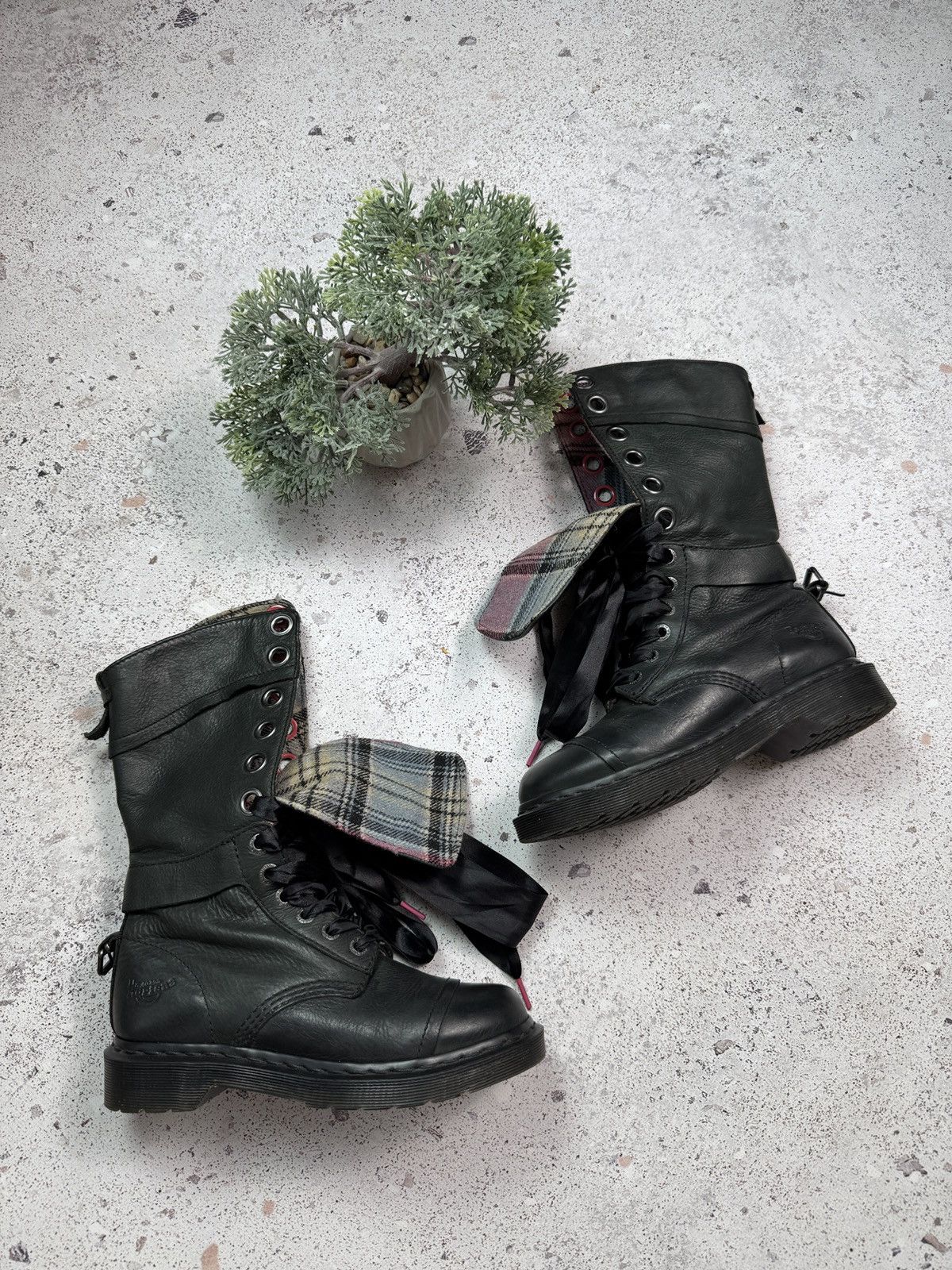 Avant Garde Dr. Martens If Six Was Nine Vintage Dr. Martens Triumph 1914 Floral Boots Avant Garde Grailed