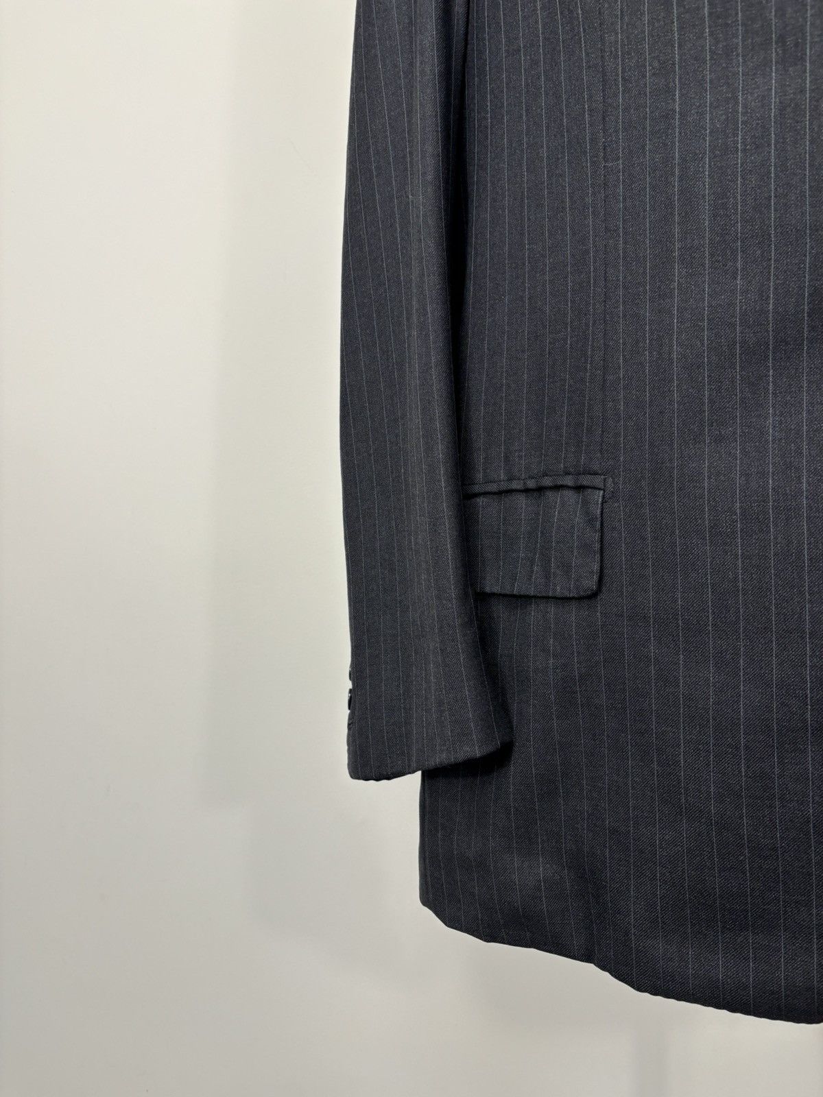 Holland & Sherry Holland & Sherry Men’s Dark Gray Pinstripe Wool Suit Size 52R - 4 Thumbnail
