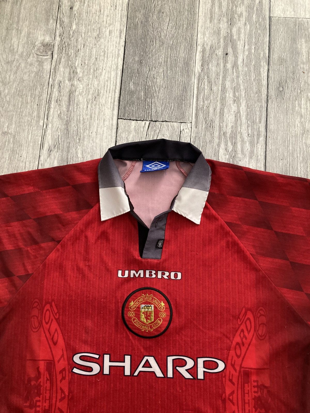 Umbro × Vintage Vintage 96/98 manchester united soccer football jersey L y2k Size US L / EU 52-54 / 3 - 8 Thumbnail