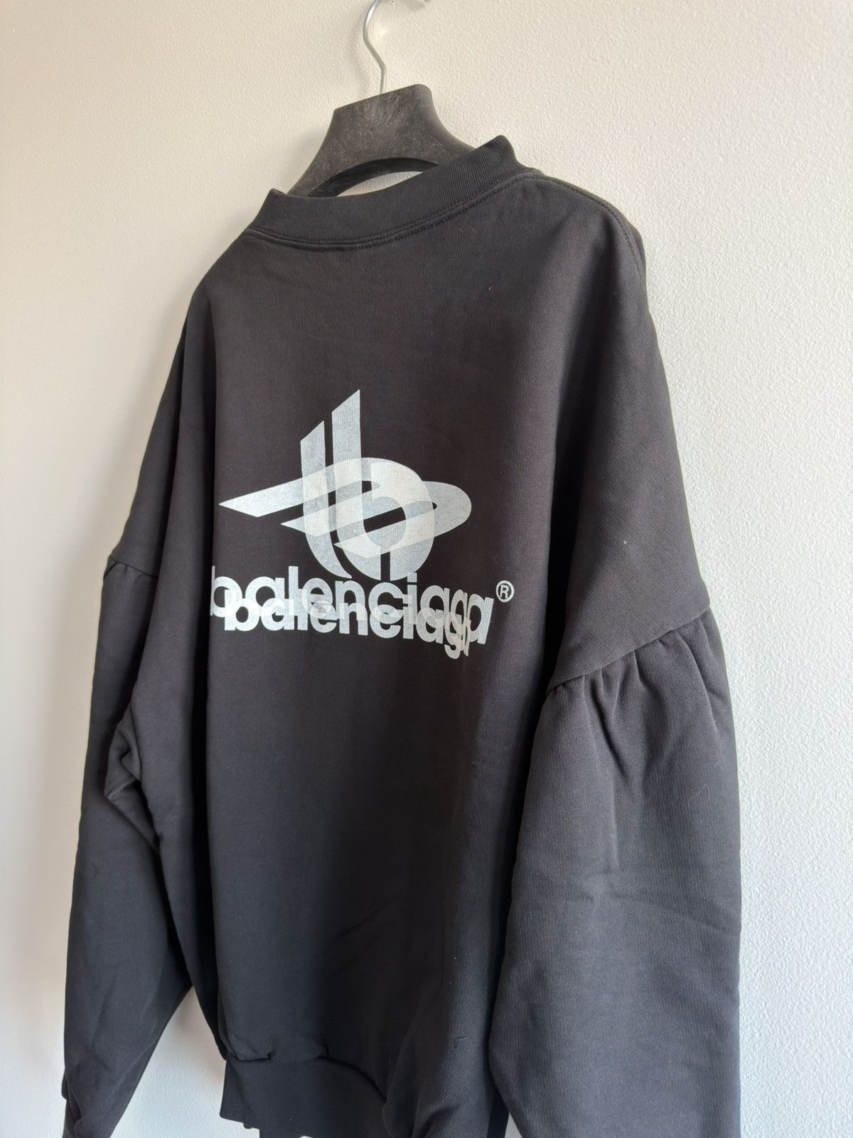 Balenciaga *RARE* BALENCIAGA 3B SPORT LOGO DEMNA GHOST BOXY CREWNECK Size US S / EU 44-46 / 1 - 21 Thumbnail