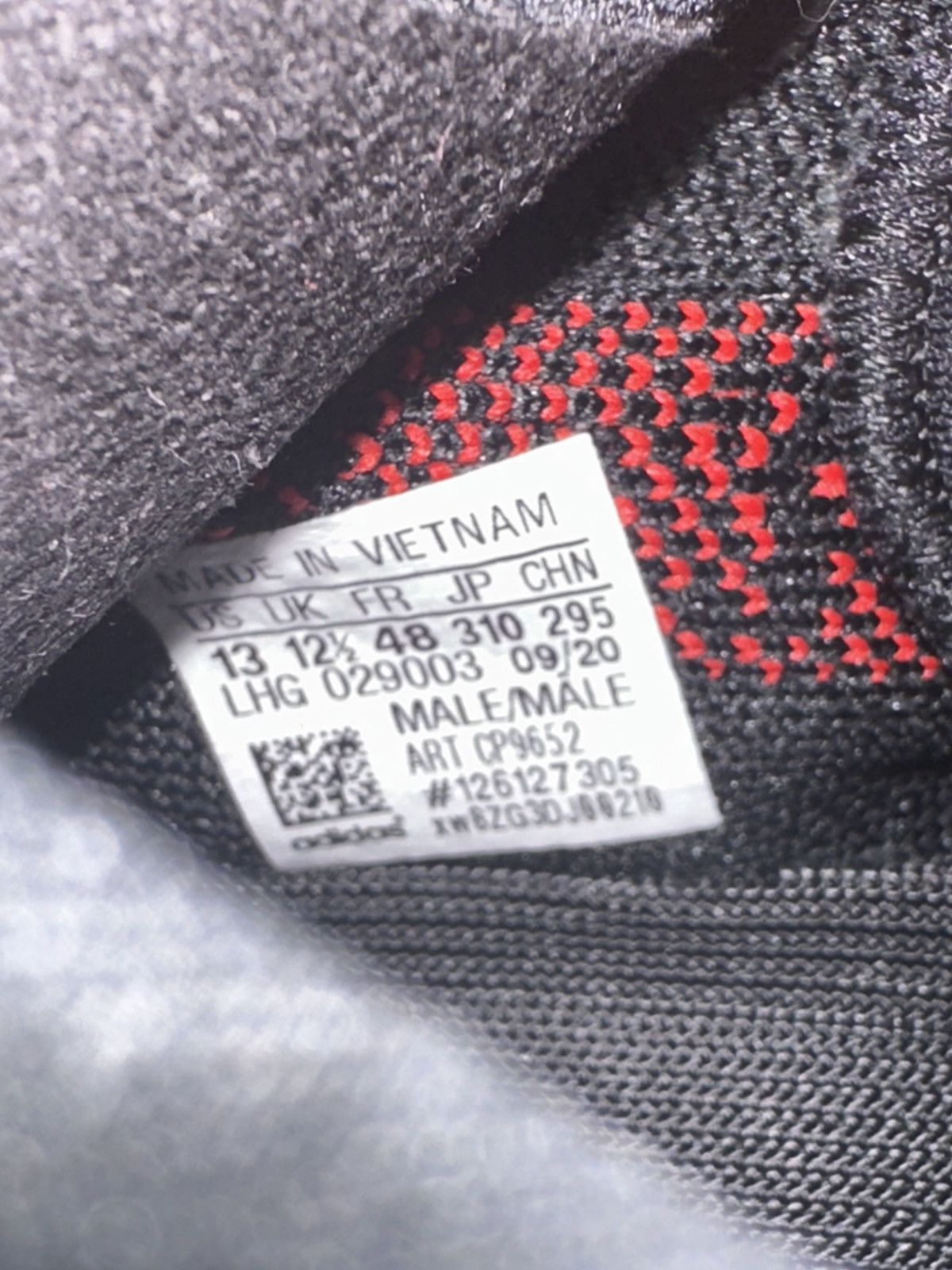 Yeezy Yeezy Boost 350 V2 Black Red Size US 13 / EU 46 - 2 Thumbnail