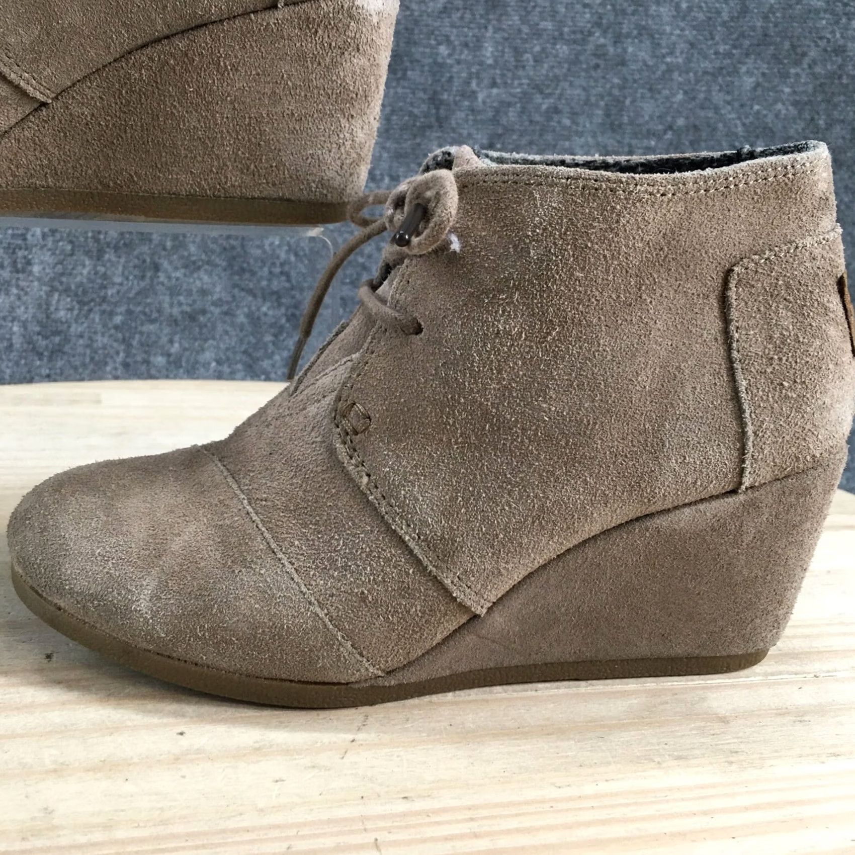 Toms TOMS Boots Womens 6.5 Two Eye Desert Wedge Ankle Bootie Brown Suede Lace Up Bootie Brown Mens Womens Shoes—Note: No, keep to original terms only. Size US 7 / IT 37 - 4 Thumbnail