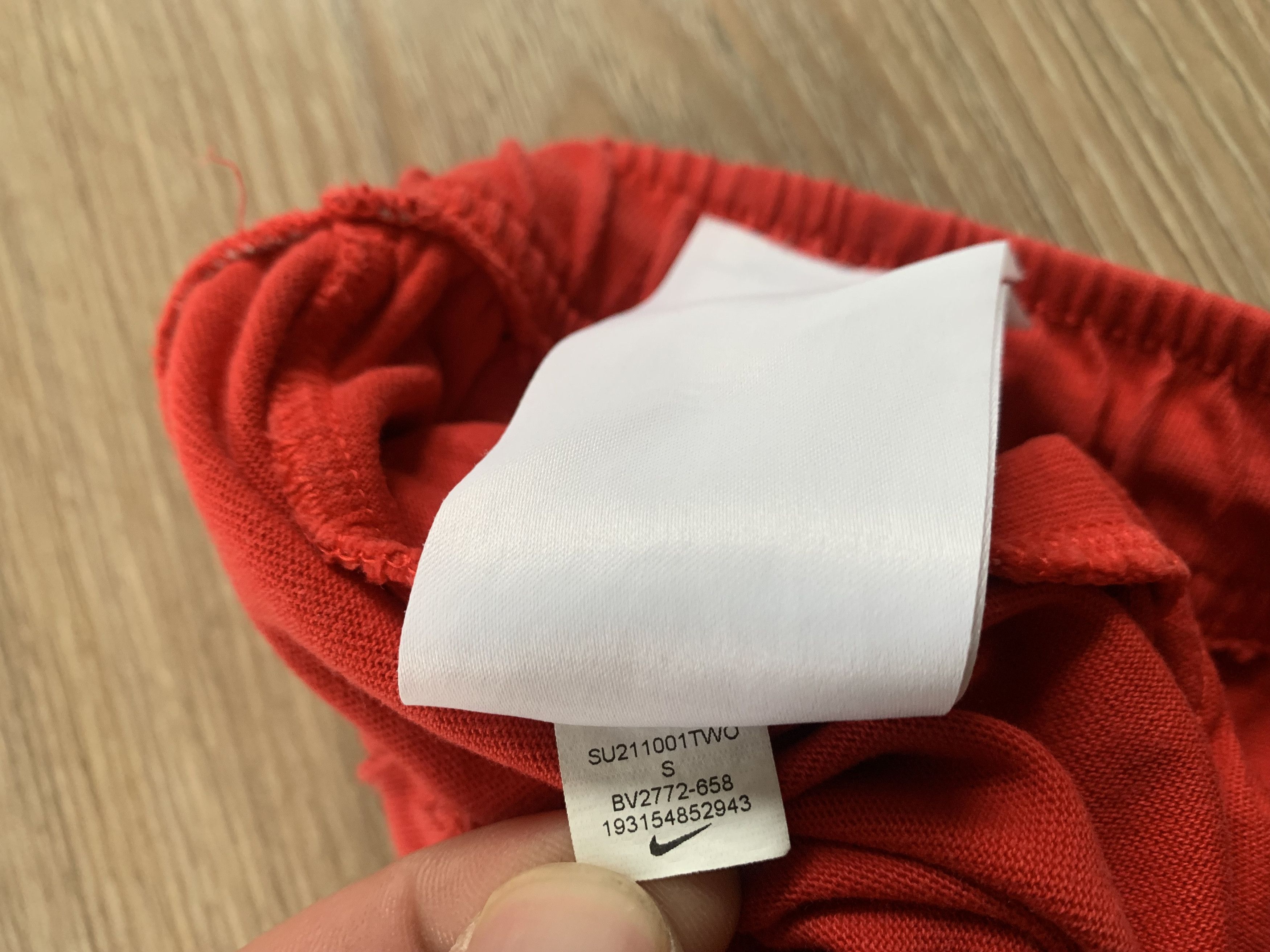 Nike Nike Sportswear Red Shorts Size US 30 / EU 46 - 7 Thumbnail