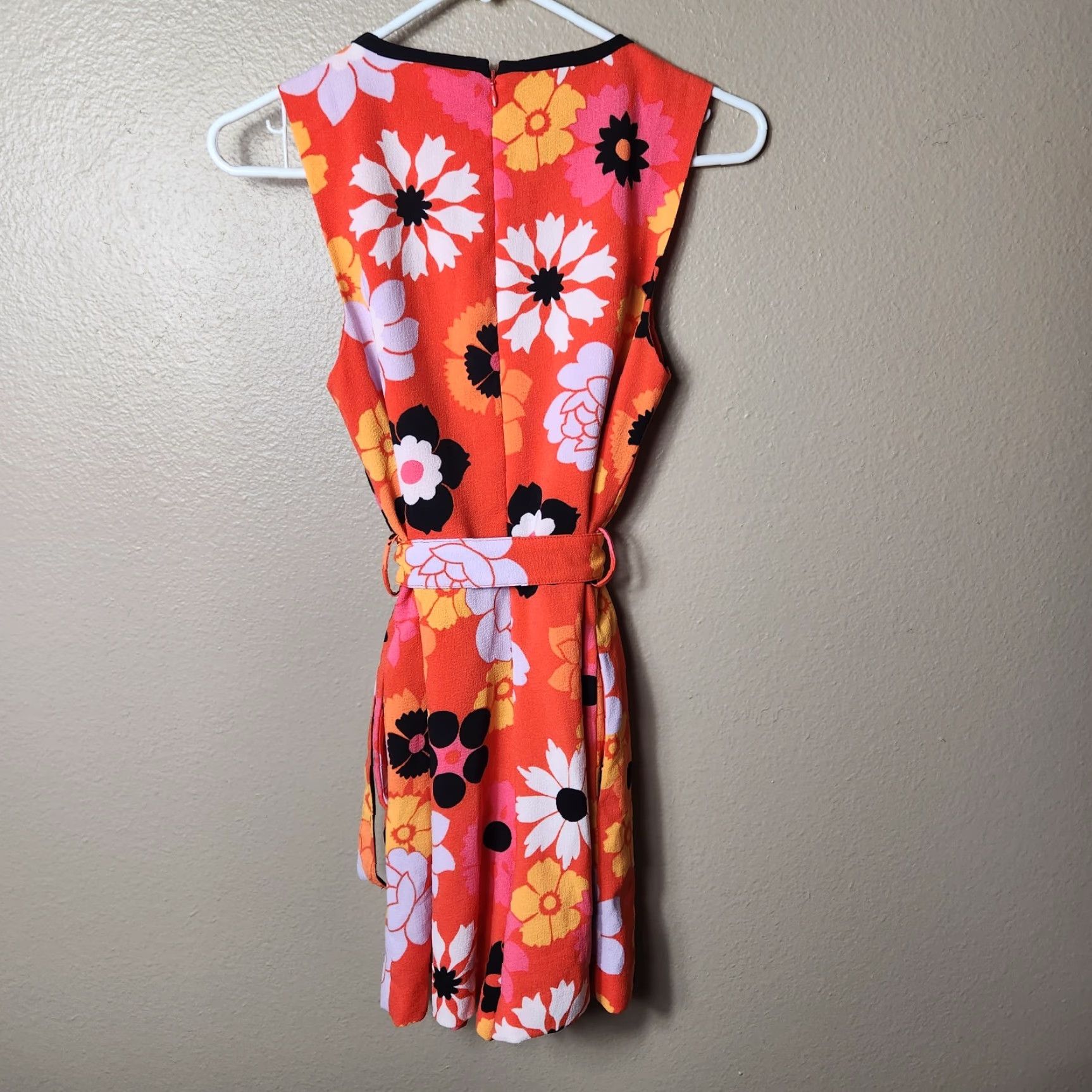 Victoria Beckham Victoria Beckham for Target Retro Mod Floral Romper XS Orange Women One-Piece Pockets Keyhole Back Zipper Festival 60s Bohemian Size 26" / US 2 / IT 38 - 6 Thumbnail